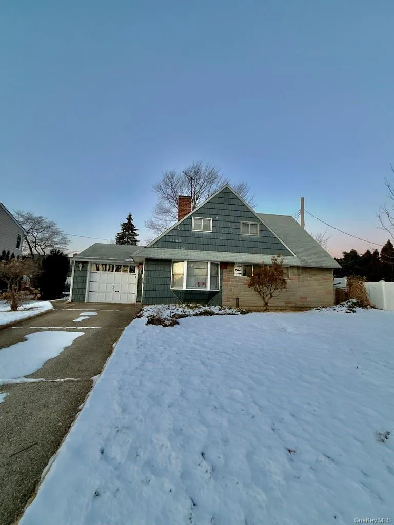 107 Ball Park Lane, Oyster Bay, NY, 4 Bedrooms Bedrooms, 6 Rooms Rooms,2 BathroomsBathrooms,Residential Lease,Idx,Ball Park,0,954934 107 Ball Park Lane, Oyster Bay, NY, 4 Bedrooms Bedrooms, 6 Rooms Rooms,2 BathroomsBathrooms,Residential Lease,Idx,Ball Park,0,954934