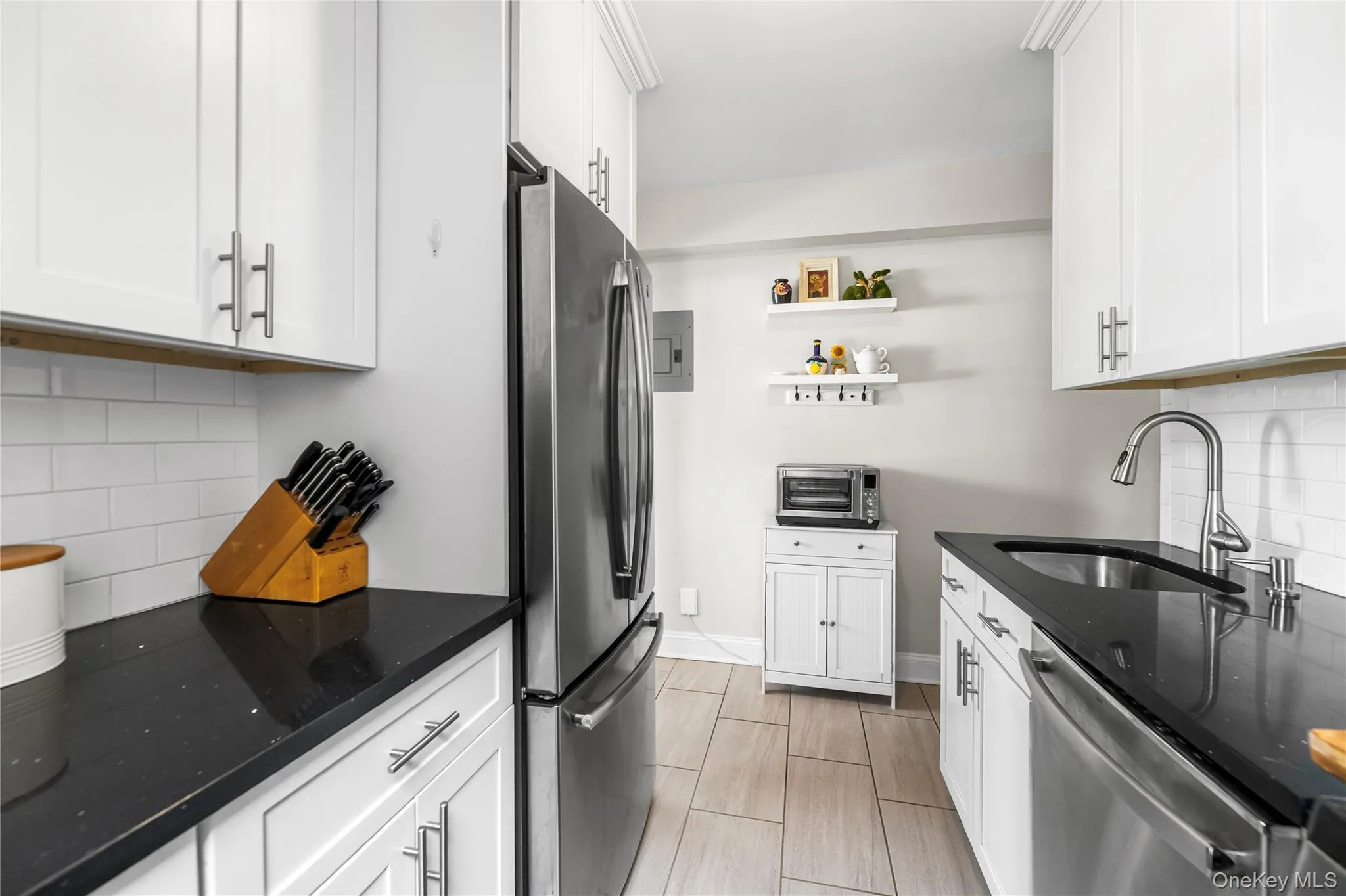 640 Pelham Road, New Rochelle, NY, 1 Bedroom Bedrooms, 4 Rooms Rooms,1 BathroomBathrooms,Residential,For Rent,Pelham,0,954939 640 Pelham Road, New Rochelle, NY, 1 Bedroom Bedrooms, 4 Rooms Rooms,1 BathroomBathrooms,Residential,For Rent,Pelham,0,954939