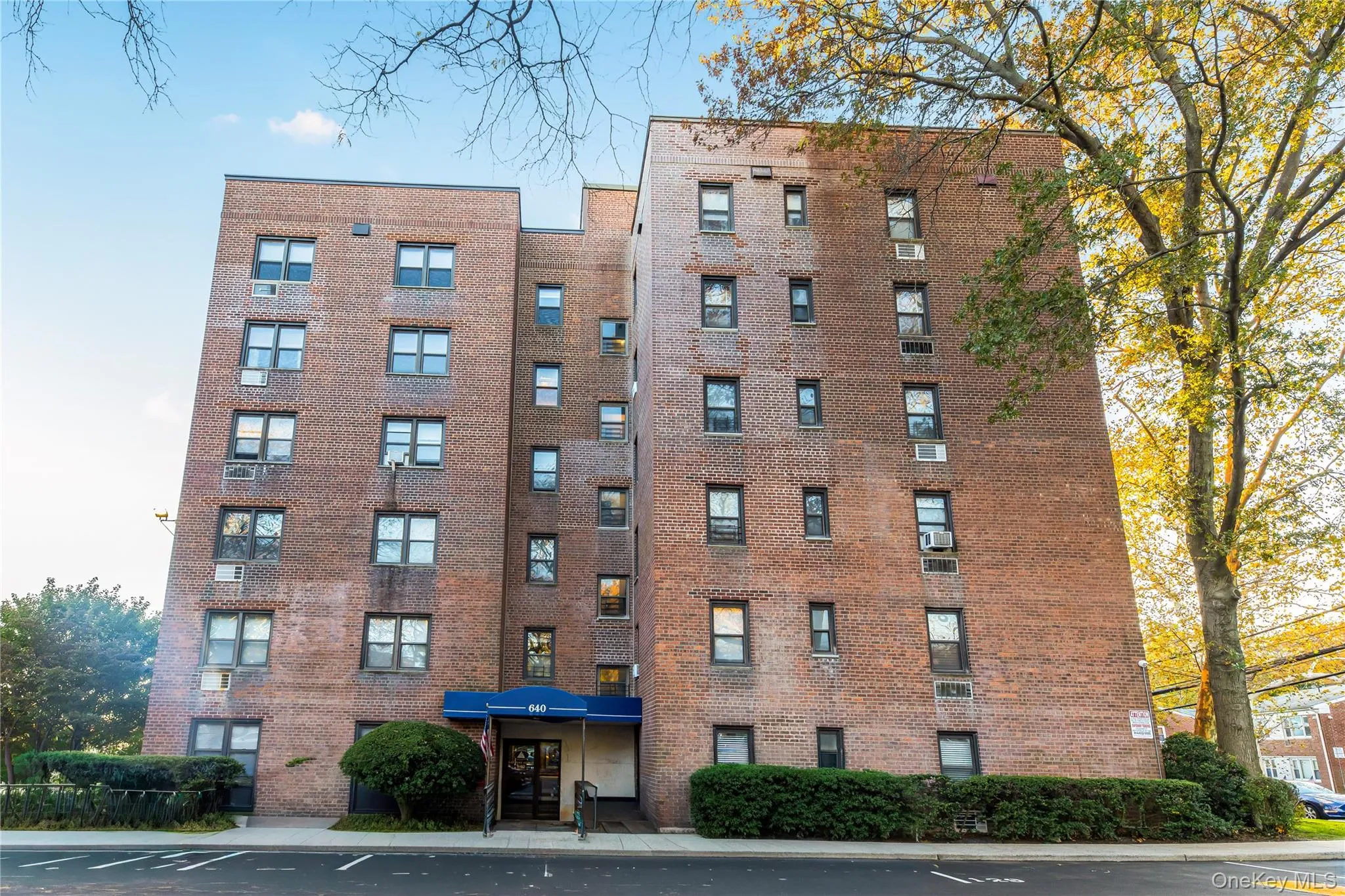 640 Pelham Road, New Rochelle, NY, 1 Bedroom Bedrooms, 4 Rooms Rooms,1 BathroomBathrooms,Residential,For Rent,Pelham,0,954939 640 Pelham Road, New Rochelle, NY, 1 Bedroom Bedrooms, 4 Rooms Rooms,1 BathroomBathrooms,Residential,For Rent,Pelham,0,954939