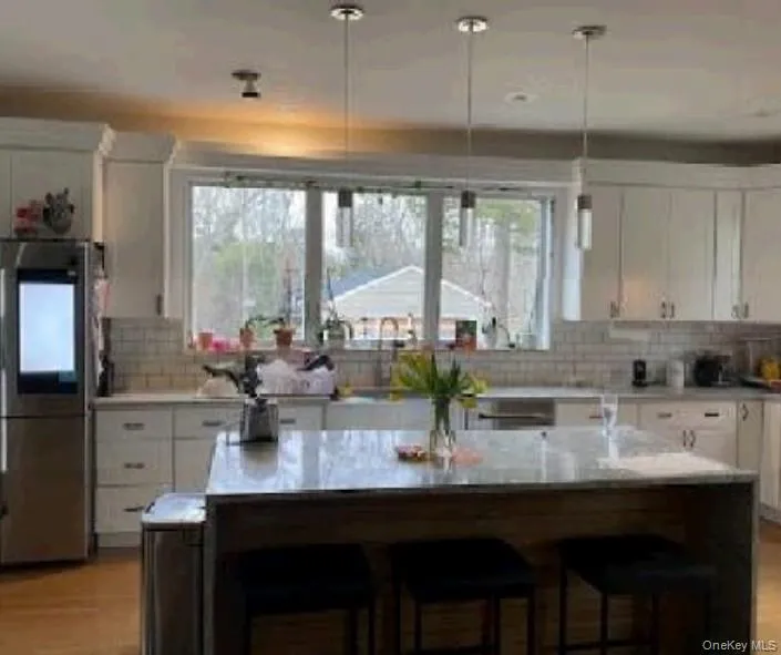 67 Squiretown Road, Southampton, New York 11946
