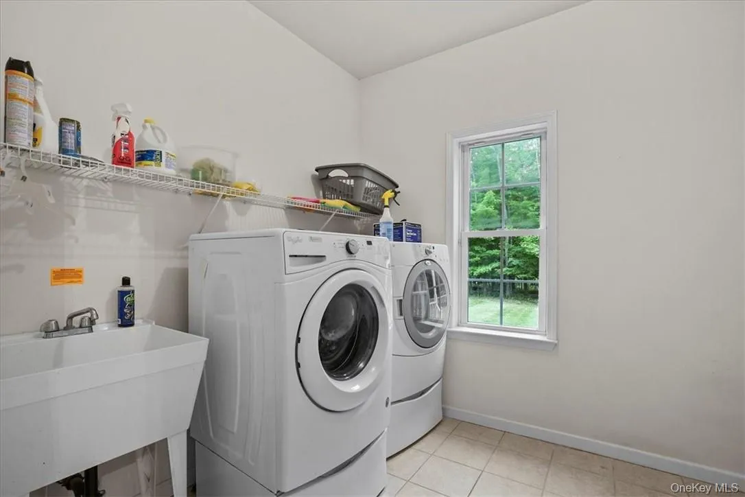 24 Northgate, Goshen, NY, 4 Bedrooms Bedrooms, 12 Rooms Rooms,3 BathroomsBathrooms,Residential Lease,Idx,Northgate,0,954974 24 Northgate, Goshen, NY, 4 Bedrooms Bedrooms, 12 Rooms Rooms,3 BathroomsBathrooms,Residential Lease,Idx,Northgate,0,954974