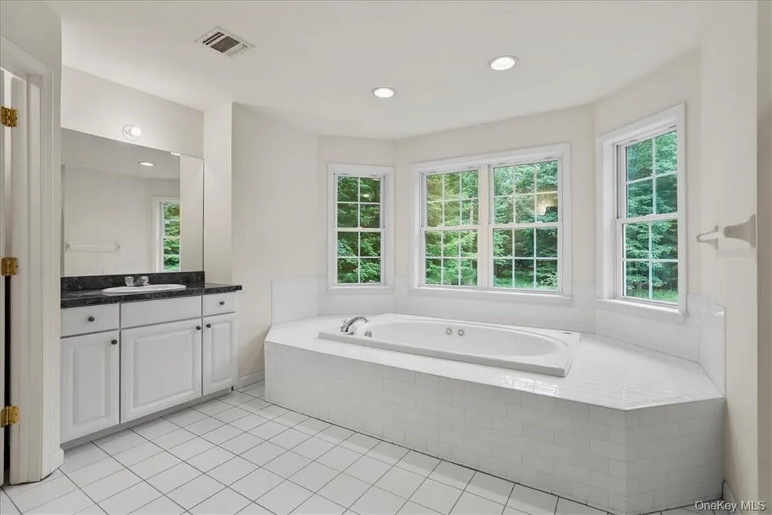 24 Northgate, Goshen, NY, 4 Bedrooms Bedrooms, 12 Rooms Rooms,3 BathroomsBathrooms,Residential Lease,Idx,Northgate,0,954974 24 Northgate, Goshen, NY, 4 Bedrooms Bedrooms, 12 Rooms Rooms,3 BathroomsBathrooms,Residential Lease,Idx,Northgate,0,954974