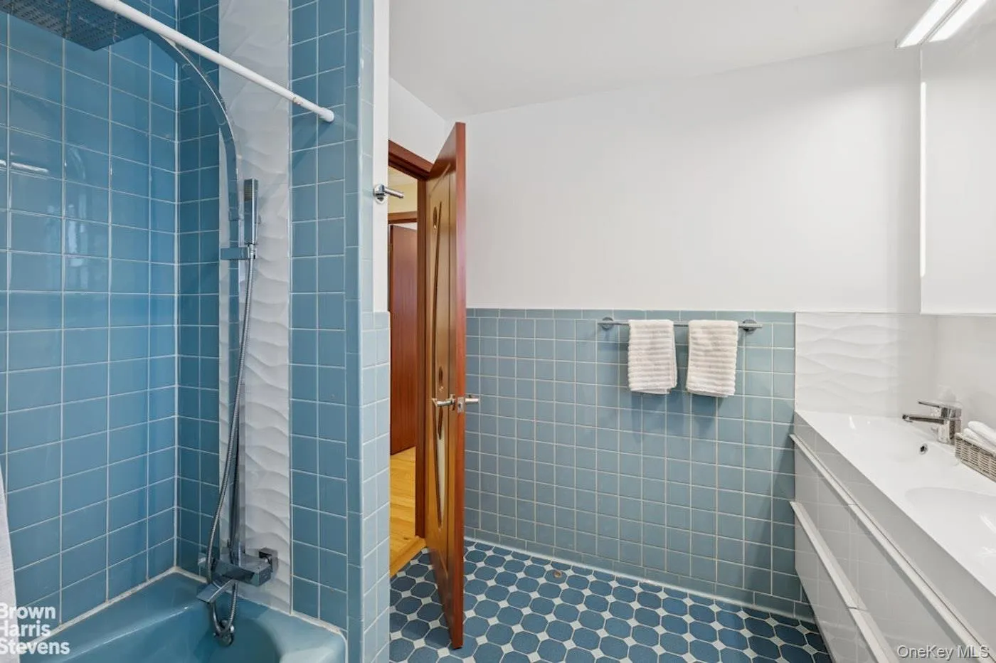 383 254th Street, New York, NY, 4 Bedrooms Bedrooms, 7 Rooms Rooms,3 BathroomsBathrooms,Residential,For Rent,254th,0,954990 383 254th Street, New York, NY, 4 Bedrooms Bedrooms, 7 Rooms Rooms,3 BathroomsBathrooms,Residential,For Rent,254th,0,954990