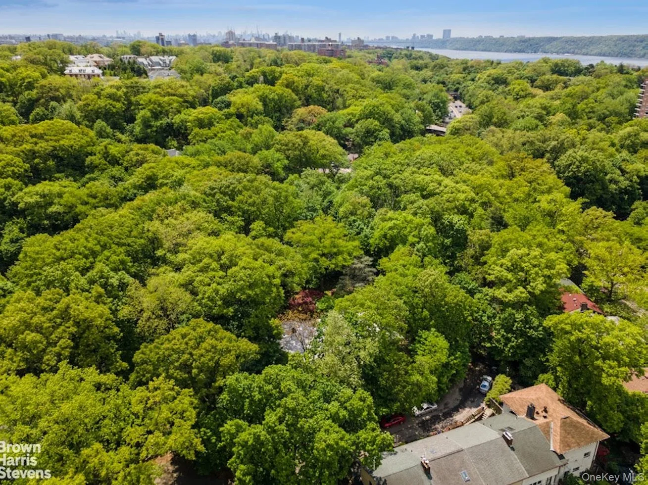 383 254th Street, New York, NY, 4 Bedrooms Bedrooms, 7 Rooms Rooms,3 BathroomsBathrooms,Residential,For Rent,254th,0,954990 383 254th Street, New York, NY, 4 Bedrooms Bedrooms, 7 Rooms Rooms,3 BathroomsBathrooms,Residential,For Rent,254th,0,954990