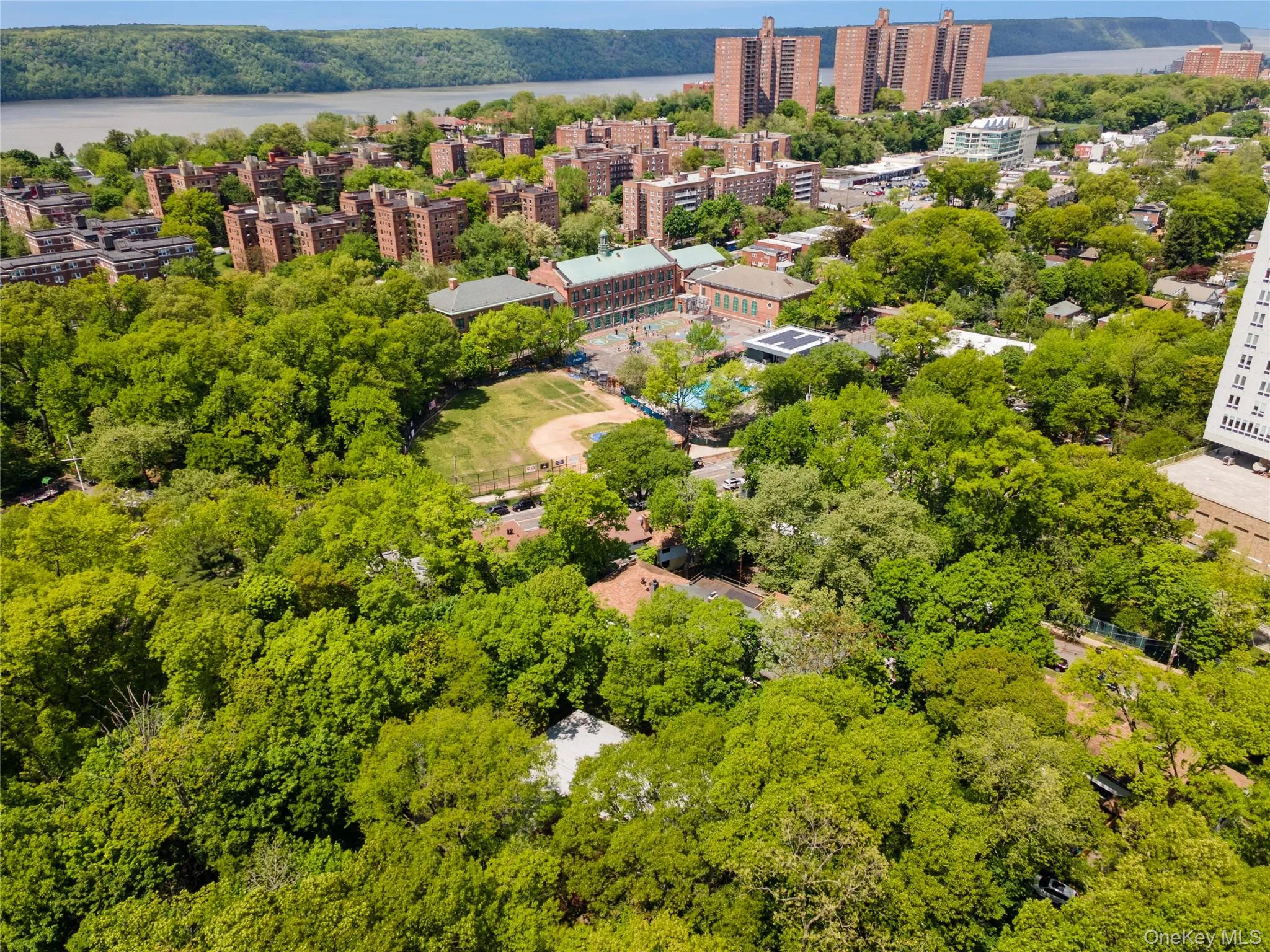 383 254th Street, New York, NY, 4 Bedrooms Bedrooms, 7 Rooms Rooms,3 BathroomsBathrooms,Residential,For Rent,254th,0,954990 383 254th Street, New York, NY, 4 Bedrooms Bedrooms, 7 Rooms Rooms,3 BathroomsBathrooms,Residential,For Rent,254th,0,954990