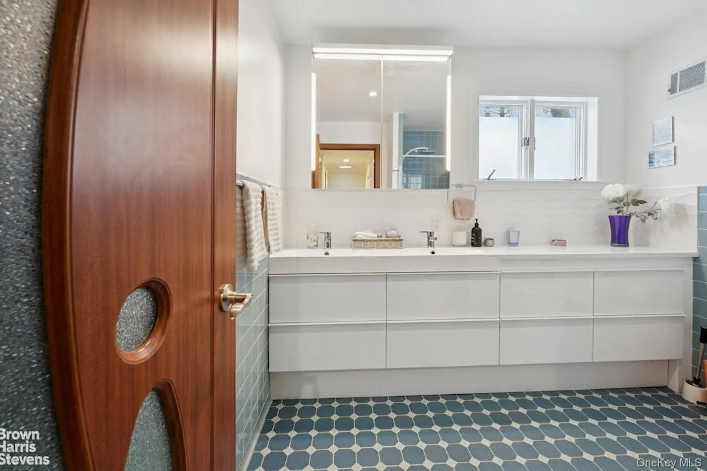 383 254th Street, New York, NY, 4 Bedrooms Bedrooms, 7 Rooms Rooms,3 BathroomsBathrooms,Residential,For Rent,254th,0,954990 383 254th Street, New York, NY, 4 Bedrooms Bedrooms, 7 Rooms Rooms,3 BathroomsBathrooms,Residential,For Rent,254th,0,954990