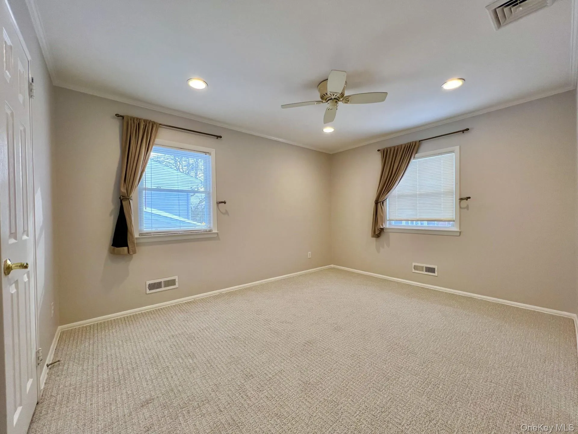 34 Julliard Drive, Oyster Bay, NY, 3 Bedrooms Bedrooms, 6 Rooms Rooms,1 BathroomBathrooms,Residential Lease,For Rent,Julliard,0,955023 34 Julliard Drive, Oyster Bay, NY, 3 Bedrooms Bedrooms, 6 Rooms Rooms,1 BathroomBathrooms,Residential Lease,For Rent,Julliard,0,955023