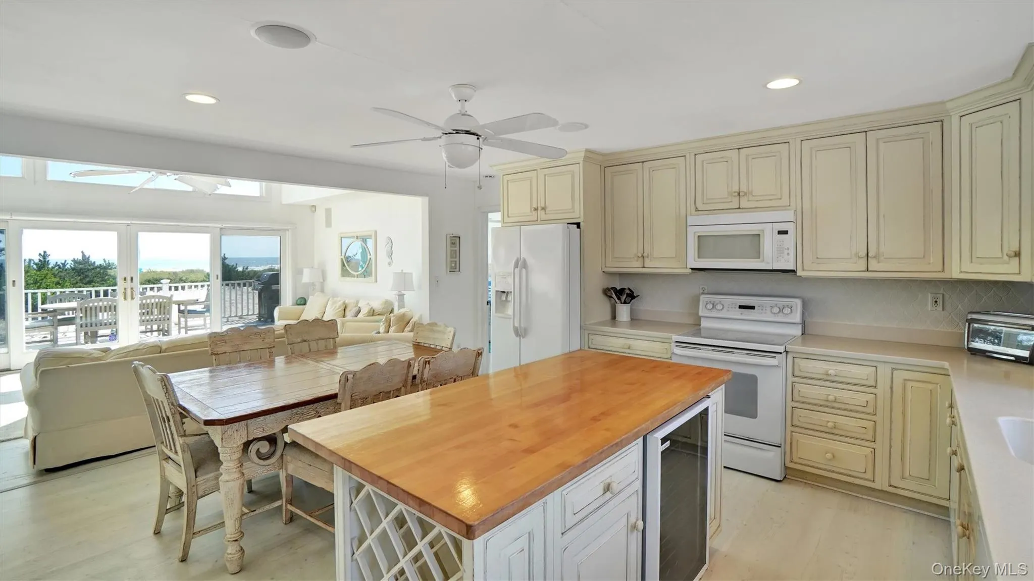 431 Dune Road, Southampton, NY, 4 Bedrooms Bedrooms, 12 Rooms Rooms,4 BathroomsBathrooms,Residential,For Rent,Dune Road,0,955028 431 Dune Road, Southampton, NY, 4 Bedrooms Bedrooms, 12 Rooms Rooms,4 BathroomsBathrooms,Residential,For Rent,Dune Road,0,955028