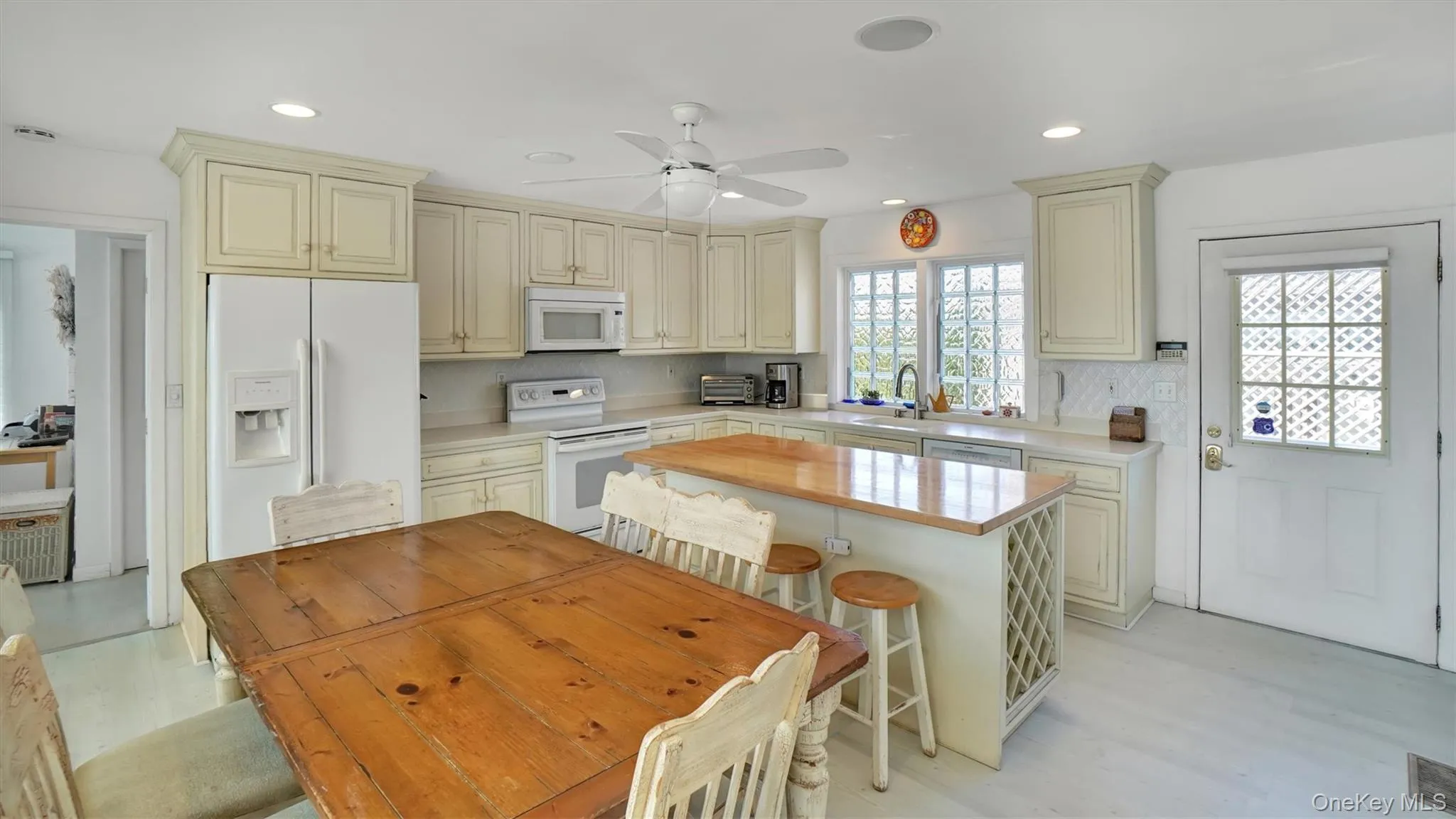 431 Dune Road, Southampton, NY, 4 Bedrooms Bedrooms, 12 Rooms Rooms,4 BathroomsBathrooms,Residential,For Rent,Dune Road,0,955028 431 Dune Road, Southampton, NY, 4 Bedrooms Bedrooms, 12 Rooms Rooms,4 BathroomsBathrooms,Residential,For Rent,Dune Road,0,955028