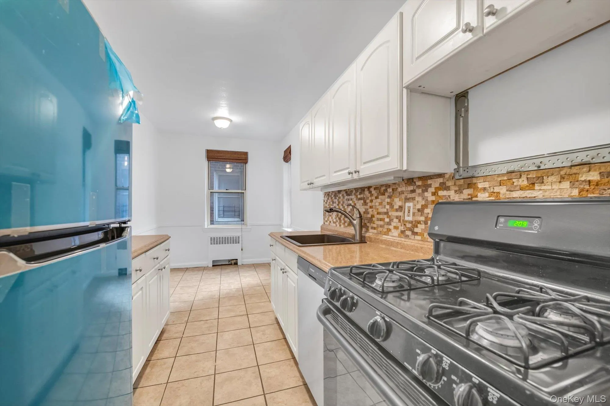 2080 Barnes Avenue, New York, NY, 1 Bedroom Bedrooms, 4 Rooms Rooms,1 BathroomBathrooms,Residential,For Rent,Barnes,0,955055 2080 Barnes Avenue, New York, NY, 1 Bedroom Bedrooms, 4 Rooms Rooms,1 BathroomBathrooms,Residential,For Rent,Barnes,0,955055