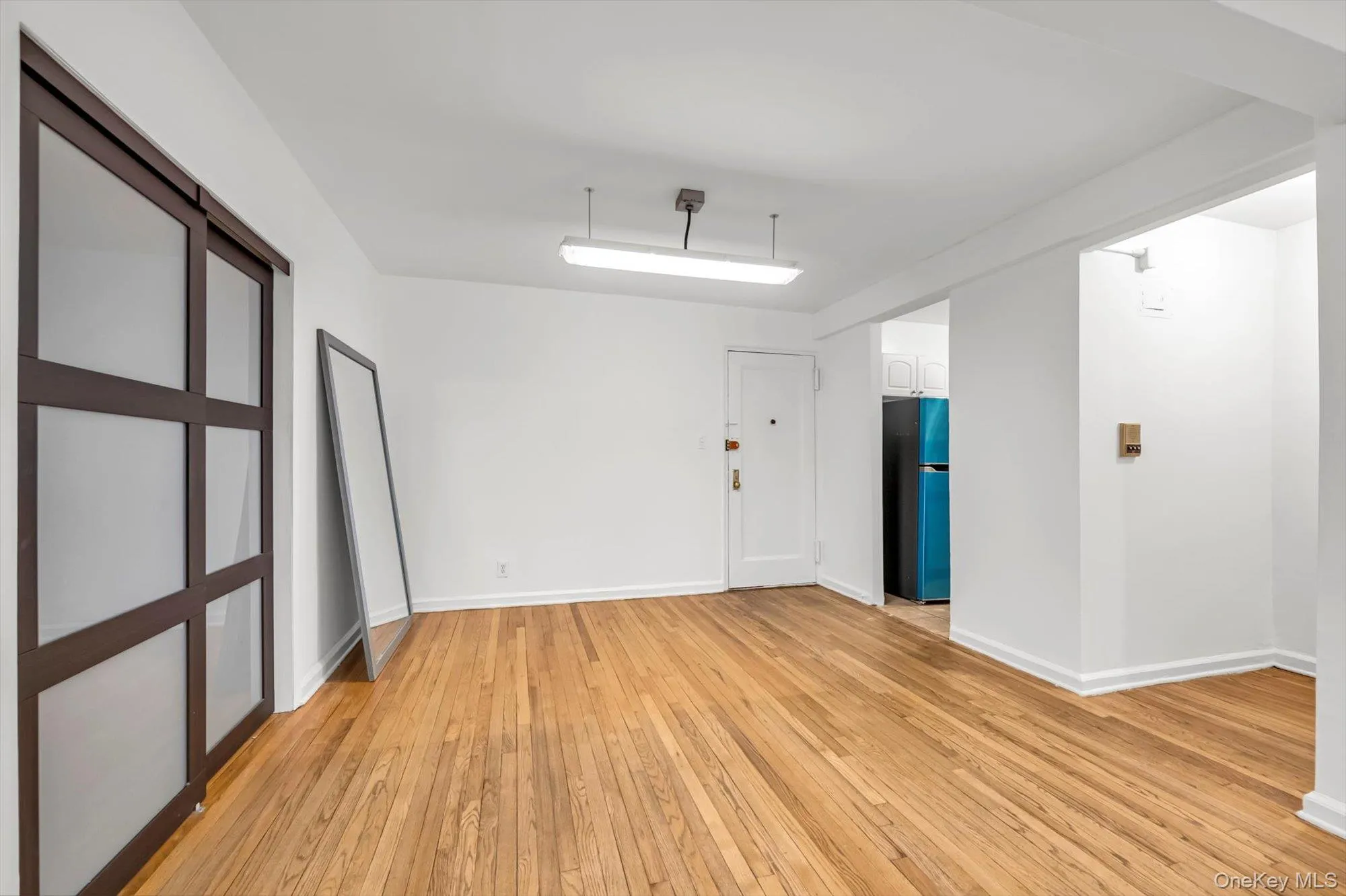 2080 Barnes Avenue, New York, NY, 1 Bedroom Bedrooms, 4 Rooms Rooms,1 BathroomBathrooms,Residential,For Rent,Barnes,0,955055 2080 Barnes Avenue, New York, NY, 1 Bedroom Bedrooms, 4 Rooms Rooms,1 BathroomBathrooms,Residential,For Rent,Barnes,0,955055