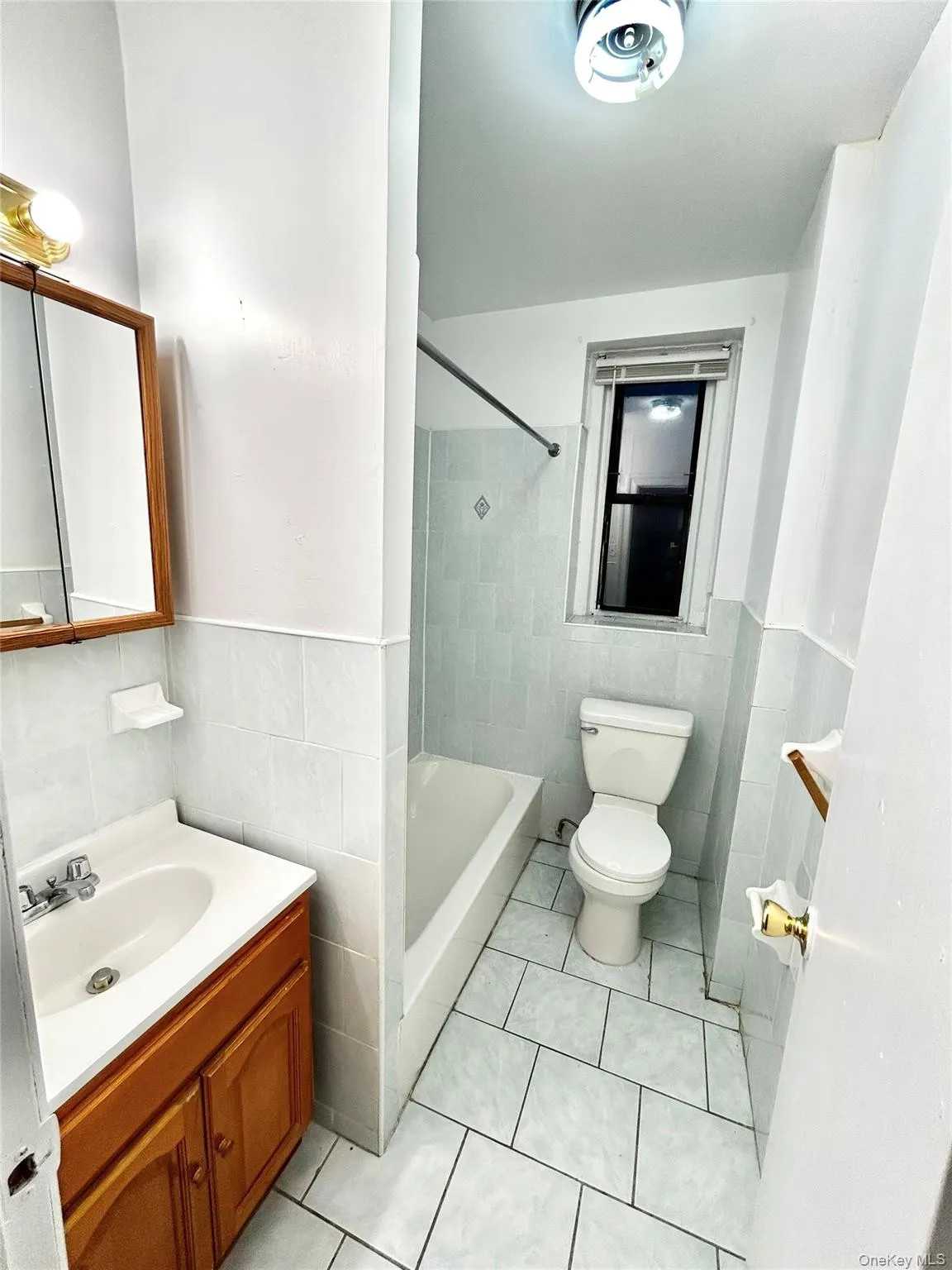 4396 Furman Avenue, New York, NY, 1 Bedroom Bedrooms, 3 Rooms Rooms,1 BathroomBathrooms,Residential Lease,Idx,Furman,0,955095 4396 Furman Avenue, New York, NY, 1 Bedroom Bedrooms, 3 Rooms Rooms,1 BathroomBathrooms,Residential Lease,Idx,Furman,0,955095
