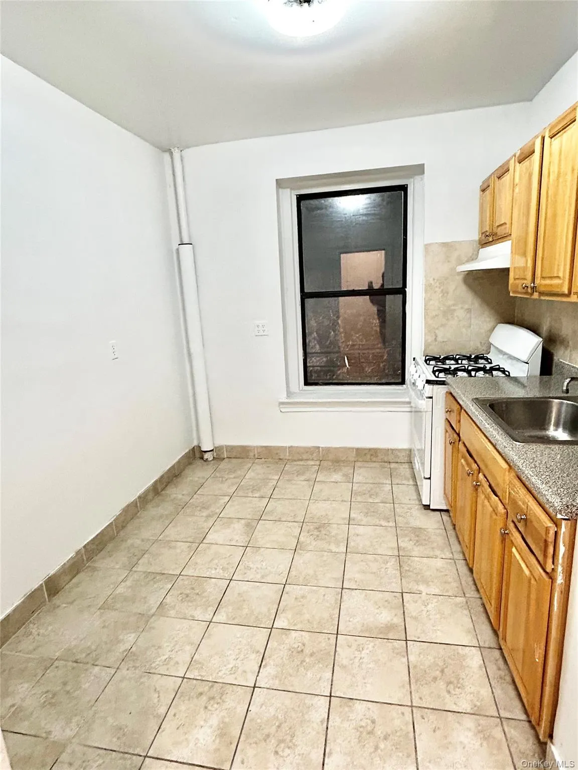 4396 Furman Avenue, New York, NY, 1 Bedroom Bedrooms, 3 Rooms Rooms,1 BathroomBathrooms,Residential Lease,Idx,Furman,0,955095 4396 Furman Avenue, New York, NY, 1 Bedroom Bedrooms, 3 Rooms Rooms,1 BathroomBathrooms,Residential Lease,Idx,Furman,0,955095