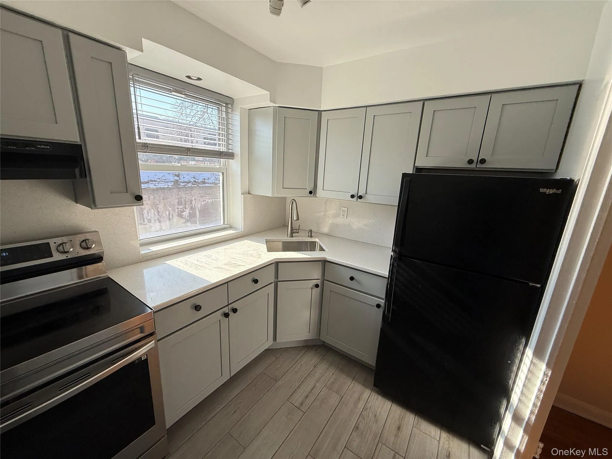 194-20A 39th Avenue, New York, NY, 1 Bedroom Bedrooms, 4 Rooms Rooms,1 BathroomBathrooms,Residential Lease,Idx,39th,0,955110 194-20A 39th Avenue, New York, NY, 1 Bedroom Bedrooms, 4 Rooms Rooms,1 BathroomBathrooms,Residential Lease,Idx,39th,0,955110