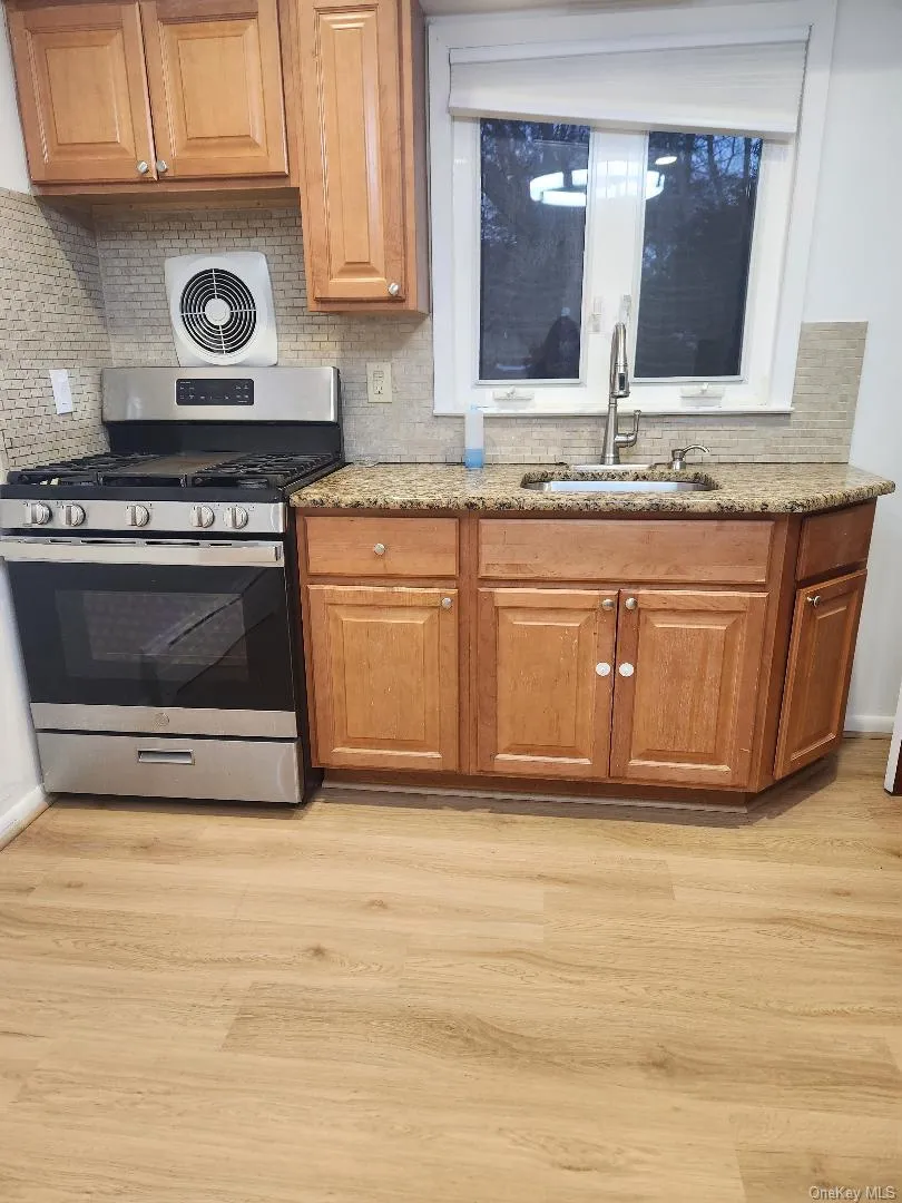 147 Congers Road, Clarkstown, NY, 2 Bedrooms Bedrooms, 5 Rooms Rooms,1 BathroomBathrooms,Residential Lease,Idx,Congers,0,955113 147 Congers Road, Clarkstown, NY, 2 Bedrooms Bedrooms, 5 Rooms Rooms,1 BathroomBathrooms,Residential Lease,Idx,Congers,0,955113