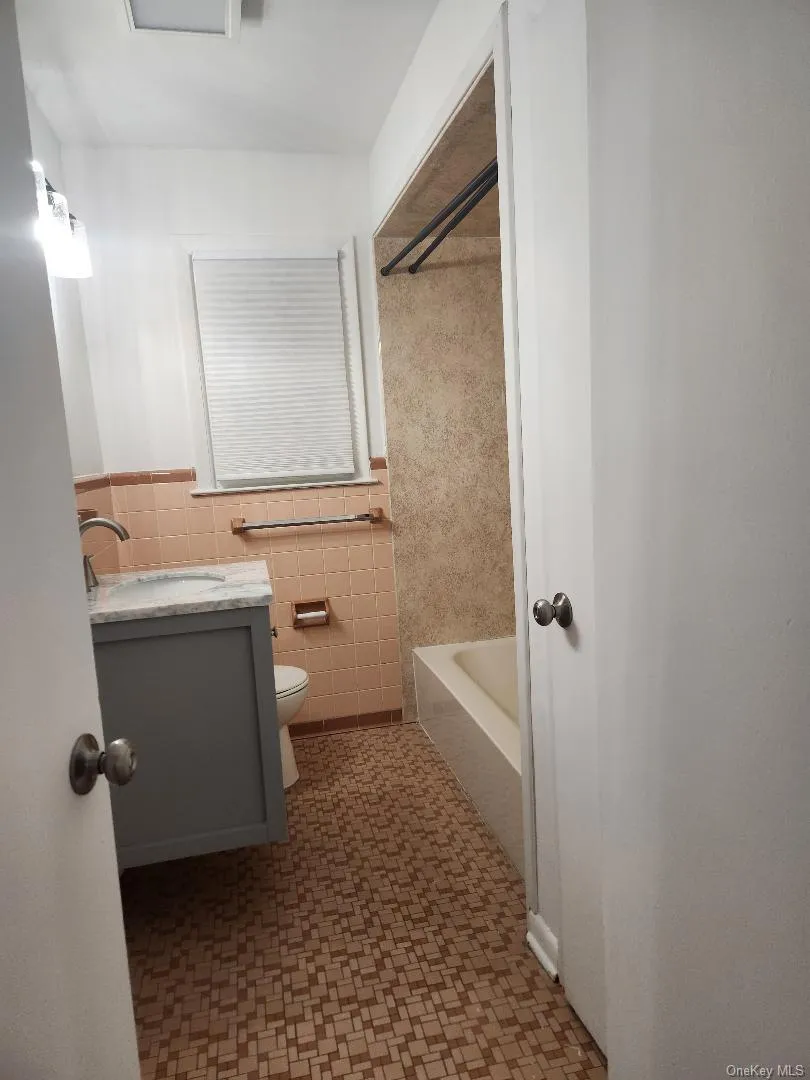 147 Congers Road, Clarkstown, NY, 2 Bedrooms Bedrooms, 5 Rooms Rooms,1 BathroomBathrooms,Residential Lease,Idx,Congers,0,955113 147 Congers Road, Clarkstown, NY, 2 Bedrooms Bedrooms, 5 Rooms Rooms,1 BathroomBathrooms,Residential Lease,Idx,Congers,0,955113