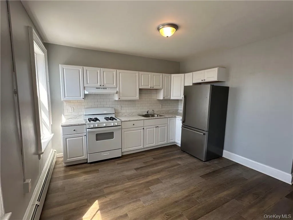 89 Broadway, Newburgh (city), NY, 2 Bedrooms Bedrooms, 5 Rooms Rooms,1 BathroomBathrooms,Residential Lease,For Rent,Broadway,0,955139 89 Broadway, Newburgh (city), NY, 2 Bedrooms Bedrooms, 5 Rooms Rooms,1 BathroomBathrooms,Residential Lease,For Rent,Broadway,0,955139