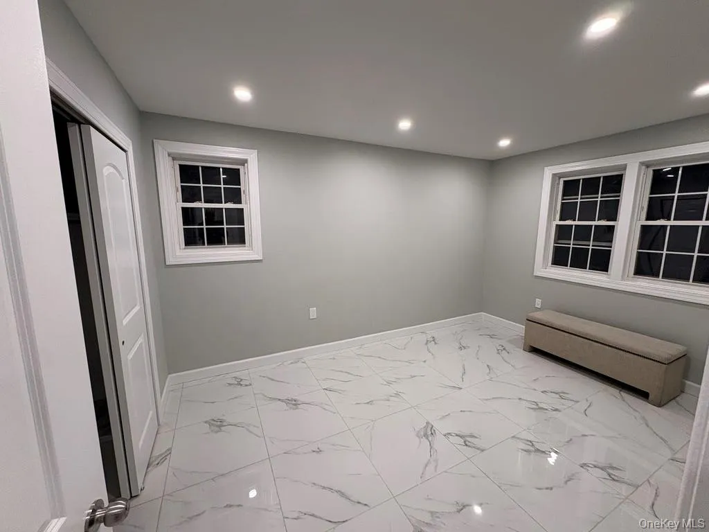 2819 Schurz Avenue, New York, NY, 3 Bedrooms Bedrooms, 6 Rooms Rooms,1 BathroomBathrooms,Residential Lease,Idx,Schurz,0,955147 2819 Schurz Avenue, New York, NY, 3 Bedrooms Bedrooms, 6 Rooms Rooms,1 BathroomBathrooms,Residential Lease,Idx,Schurz,0,955147