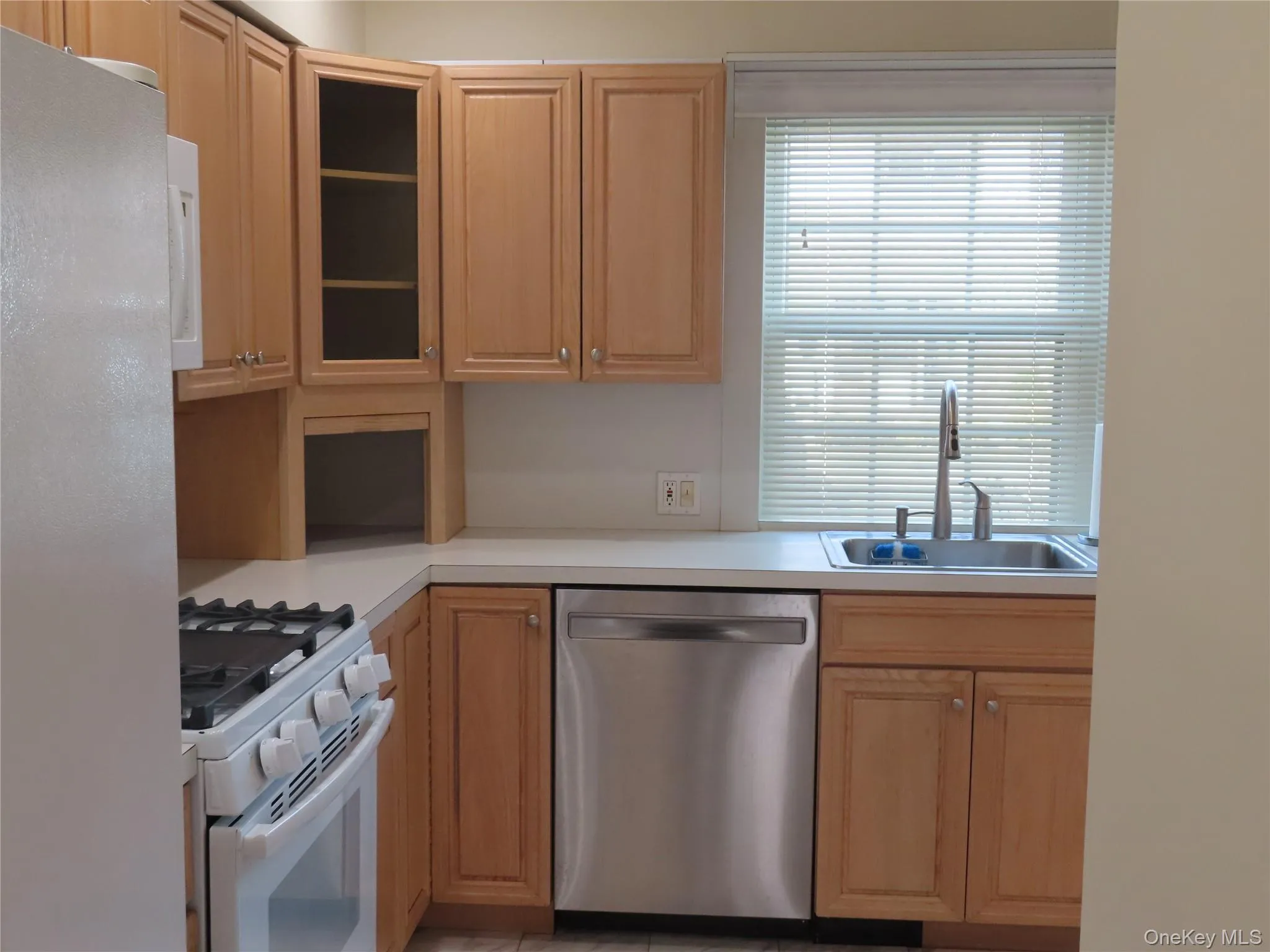 458 Mariners Way, Babylon, NY, 2 Bedrooms Bedrooms, 4 Rooms Rooms,1 BathroomBathrooms,Residential Lease,For Rent,Mariners,0,955201 458 Mariners Way, Babylon, NY, 2 Bedrooms Bedrooms, 4 Rooms Rooms,1 BathroomBathrooms,Residential Lease,For Rent,Mariners,0,955201