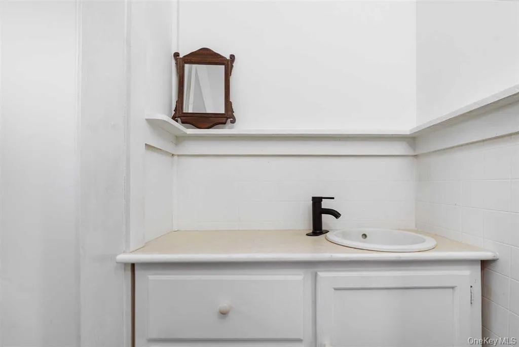 460 Lasher Road, Clermont, NY, 2 Bedrooms Bedrooms, 7 Rooms Rooms,1 BathroomBathrooms,Residential Lease,Idx,Lasher,0,955206 460 Lasher Road, Clermont, NY, 2 Bedrooms Bedrooms, 7 Rooms Rooms,1 BathroomBathrooms,Residential Lease,Idx,Lasher,0,955206