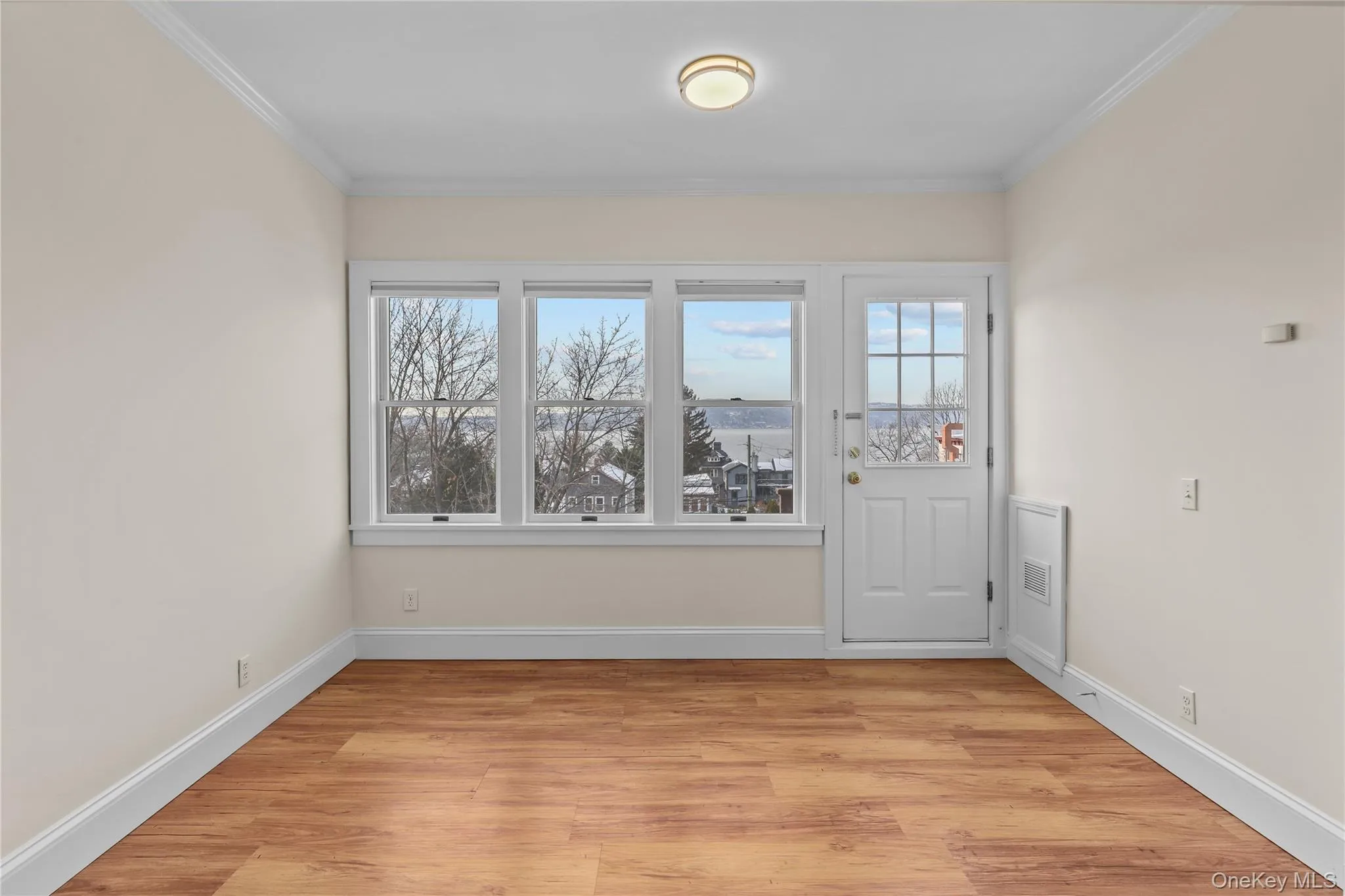 10 Eckar Street, Greenburgh, NY, 3 Bedrooms Bedrooms, 6 Rooms Rooms,1 BathroomBathrooms,Residential Lease,Idx,Eckar,0,955222 10 Eckar Street, Greenburgh, NY, 3 Bedrooms Bedrooms, 6 Rooms Rooms,1 BathroomBathrooms,Residential Lease,Idx,Eckar,0,955222