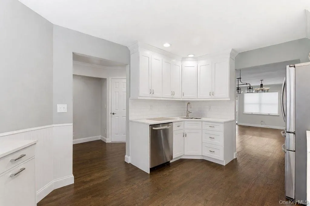 305 Glenwood Drive, Ossining, NY, 4 Bedrooms Bedrooms, 7 Rooms Rooms,3 BathroomsBathrooms,Residential Lease,For Rent,Glenwood,0,955226 305 Glenwood Drive, Ossining, NY, 4 Bedrooms Bedrooms, 7 Rooms Rooms,3 BathroomsBathrooms,Residential Lease,For Rent,Glenwood,0,955226