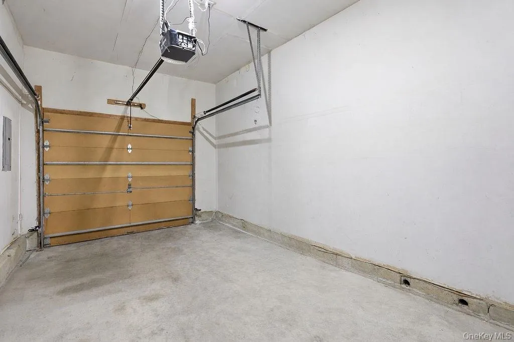 305 Glenwood Drive, Ossining, NY, 4 Bedrooms Bedrooms, 7 Rooms Rooms,3 BathroomsBathrooms,Residential Lease,For Rent,Glenwood,0,955226 305 Glenwood Drive, Ossining, NY, 4 Bedrooms Bedrooms, 7 Rooms Rooms,3 BathroomsBathrooms,Residential Lease,For Rent,Glenwood,0,955226