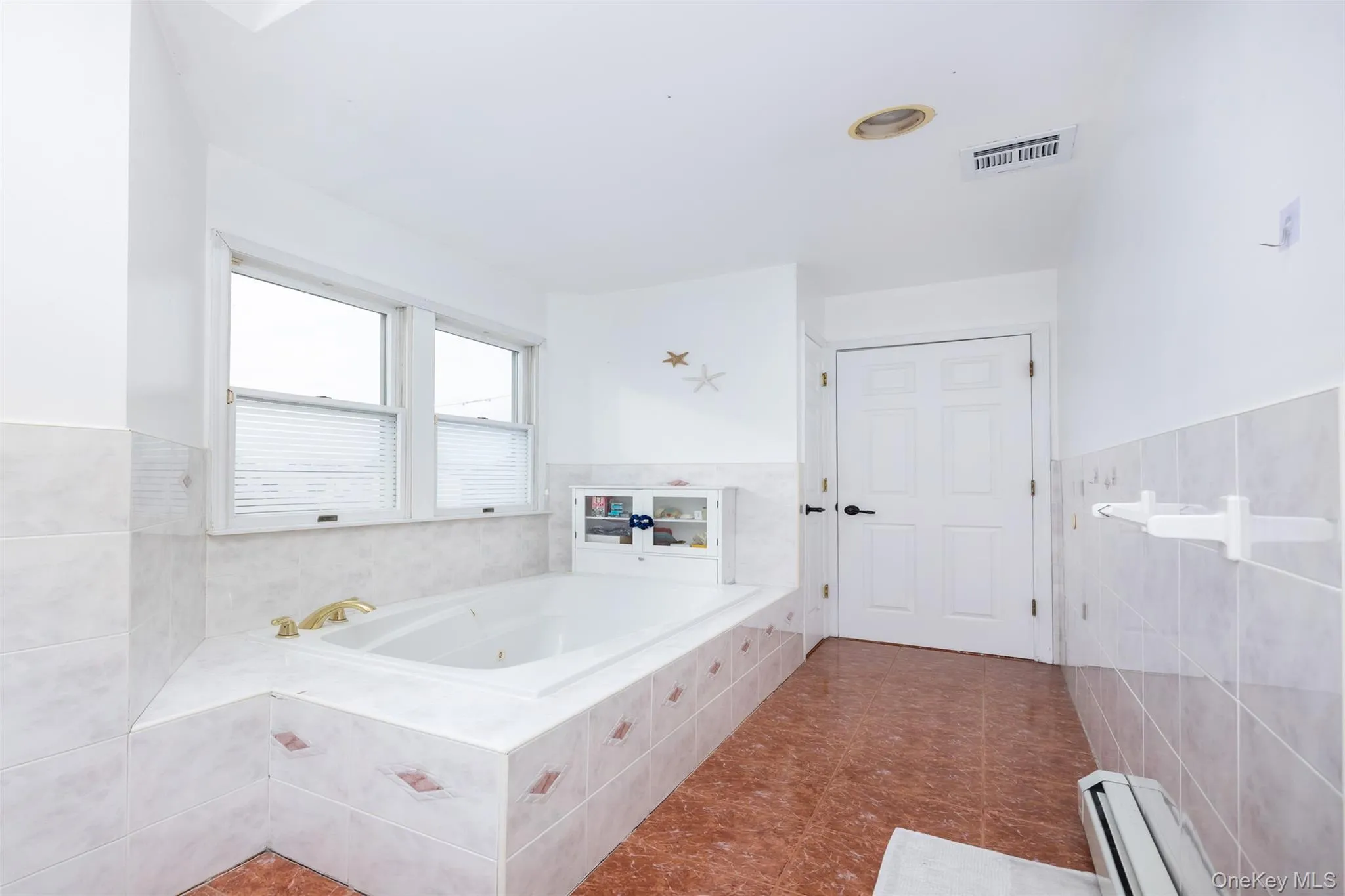 74 Bedford Avenue, North Hempstead, NY, 4 Bedrooms Bedrooms, 7 Rooms Rooms,2 BathroomsBathrooms,Residential,For Rent,Bedford,0,955253 74 Bedford Avenue, North Hempstead, NY, 4 Bedrooms Bedrooms, 7 Rooms Rooms,2 BathroomsBathrooms,Residential,For Rent,Bedford,0,955253