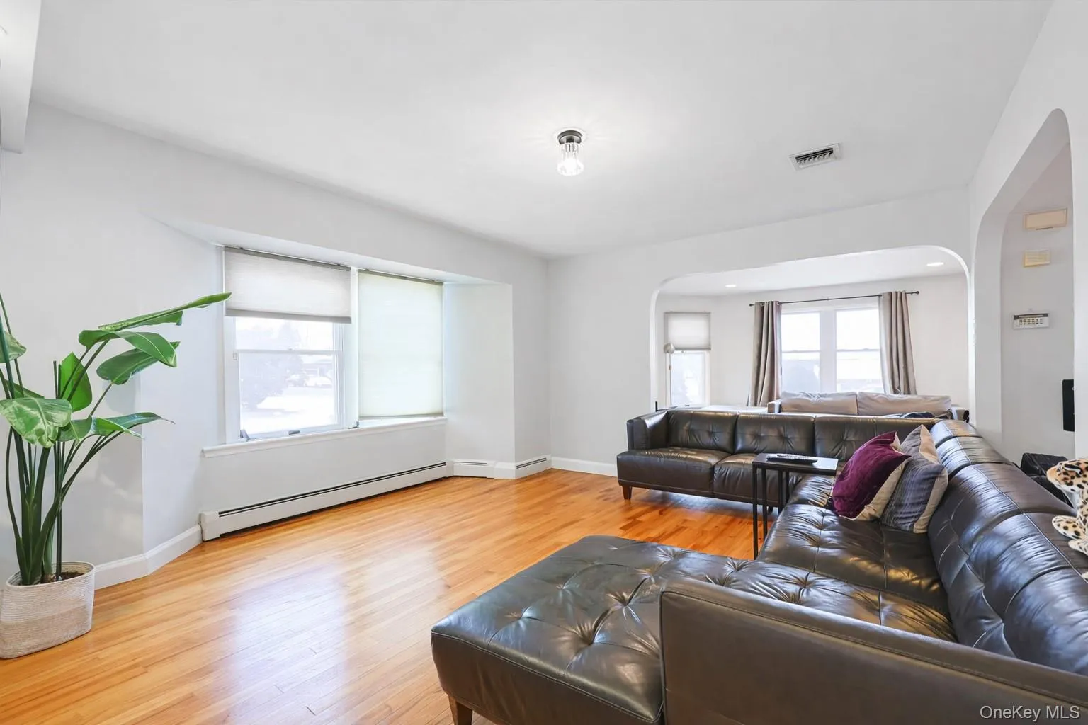 74 Bedford Avenue, North Hempstead, NY, 4 Bedrooms Bedrooms, 7 Rooms Rooms,2 BathroomsBathrooms,Residential,For Rent,Bedford,0,955253 74 Bedford Avenue, North Hempstead, NY, 4 Bedrooms Bedrooms, 7 Rooms Rooms,2 BathroomsBathrooms,Residential,For Rent,Bedford,0,955253