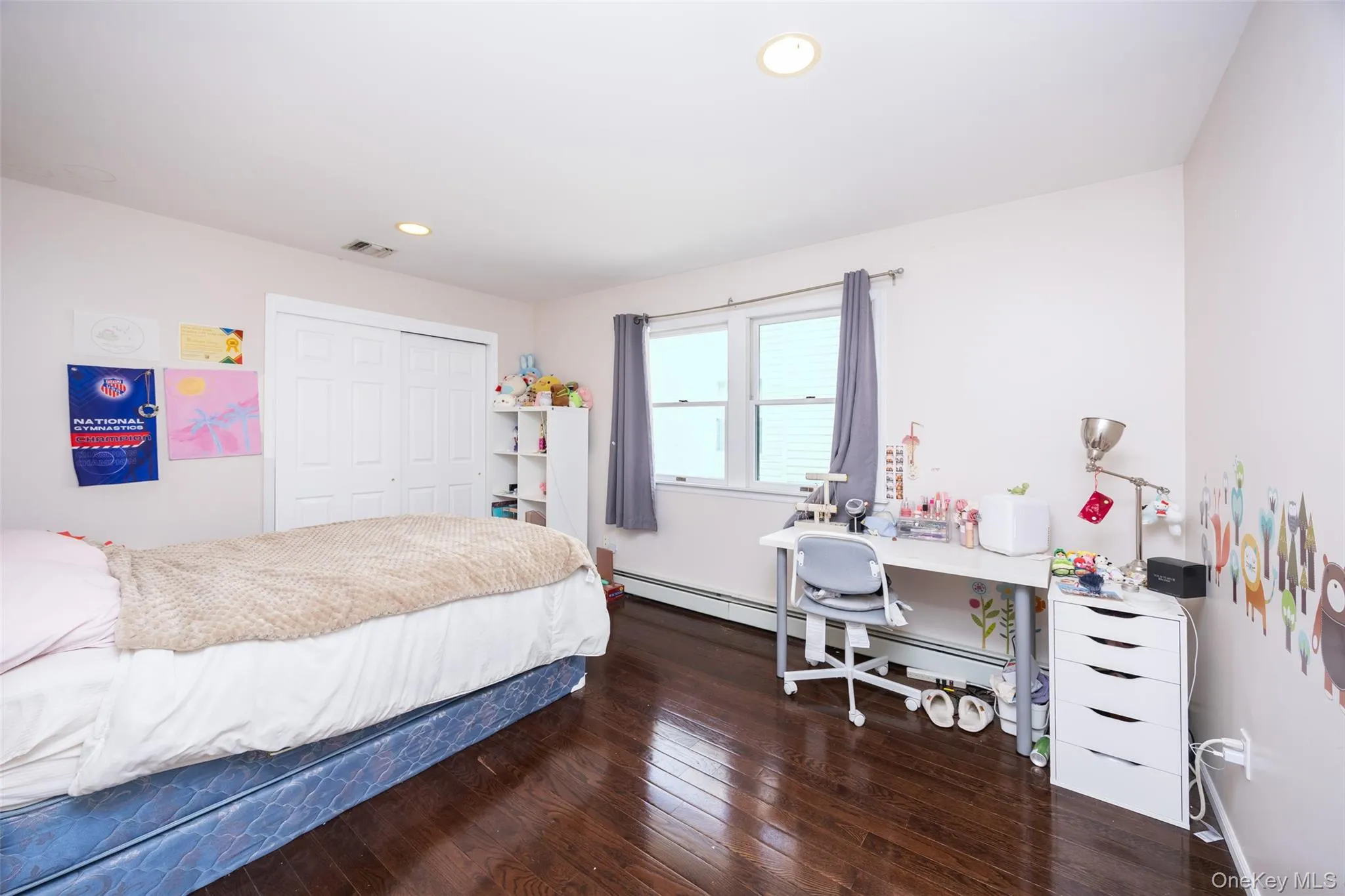 74 Bedford Avenue, North Hempstead, NY, 4 Bedrooms Bedrooms, 7 Rooms Rooms,2 BathroomsBathrooms,Residential,For Rent,Bedford,0,955253 74 Bedford Avenue, North Hempstead, NY, 4 Bedrooms Bedrooms, 7 Rooms Rooms,2 BathroomsBathrooms,Residential,For Rent,Bedford,0,955253