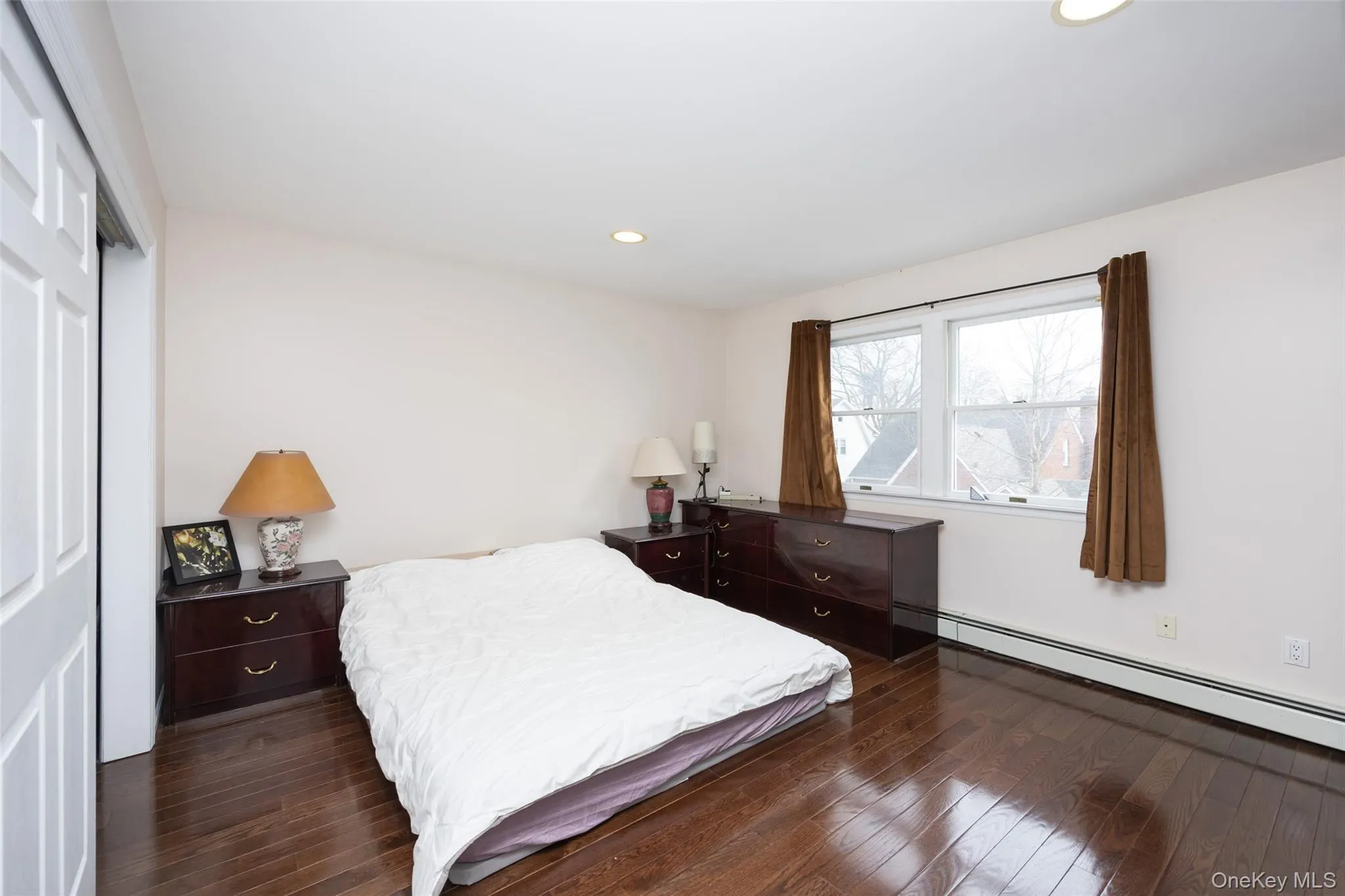 74 Bedford Avenue, North Hempstead, NY, 4 Bedrooms Bedrooms, 7 Rooms Rooms,2 BathroomsBathrooms,Residential,For Rent,Bedford,0,955253 74 Bedford Avenue, North Hempstead, NY, 4 Bedrooms Bedrooms, 7 Rooms Rooms,2 BathroomsBathrooms,Residential,For Rent,Bedford,0,955253