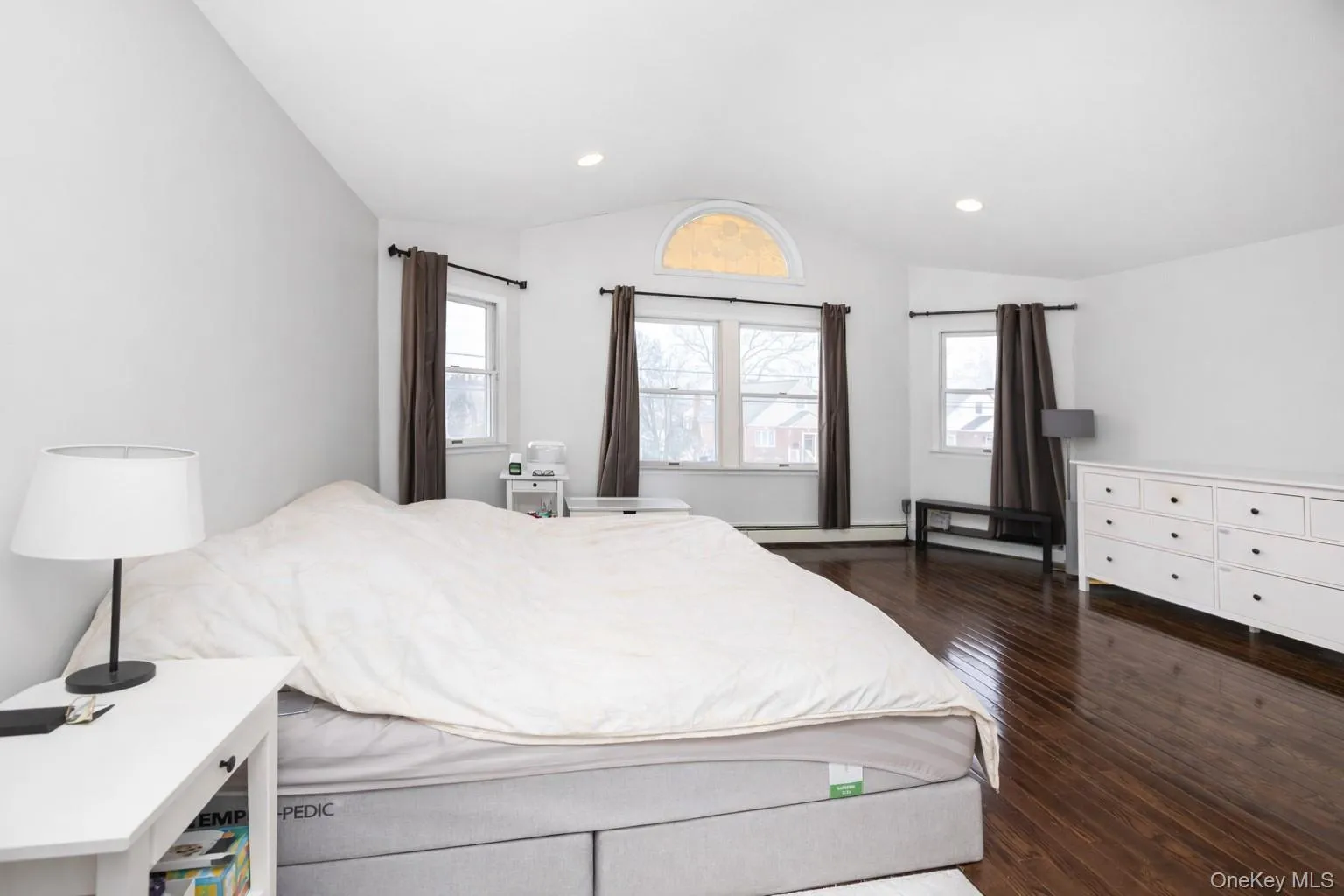 74 Bedford Avenue, North Hempstead, NY, 4 Bedrooms Bedrooms, 7 Rooms Rooms,2 BathroomsBathrooms,Residential,For Rent,Bedford,0,955253 74 Bedford Avenue, North Hempstead, NY, 4 Bedrooms Bedrooms, 7 Rooms Rooms,2 BathroomsBathrooms,Residential,For Rent,Bedford,0,955253