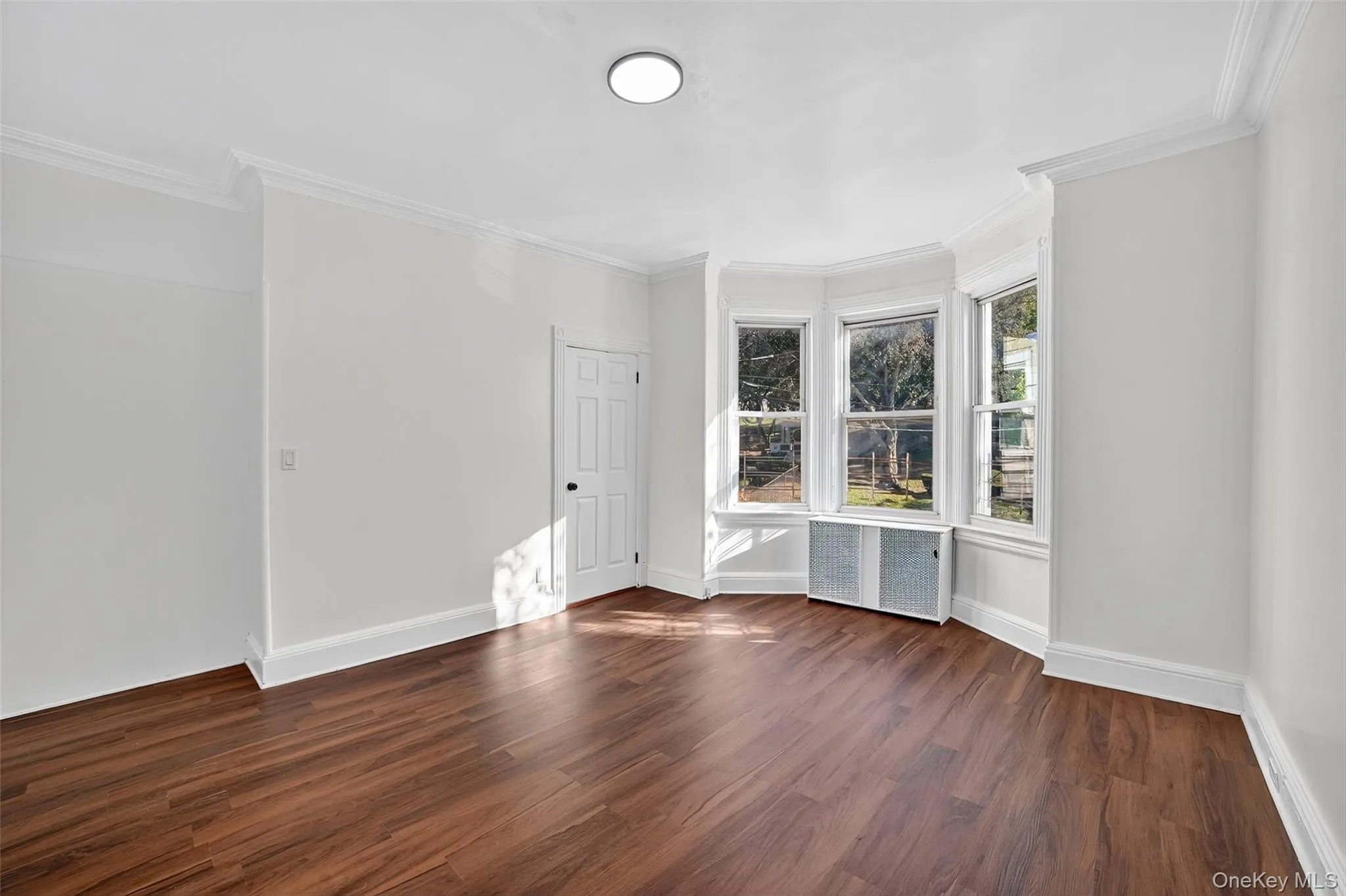 Front Bedroom with bay window Front Bedroom with bay window