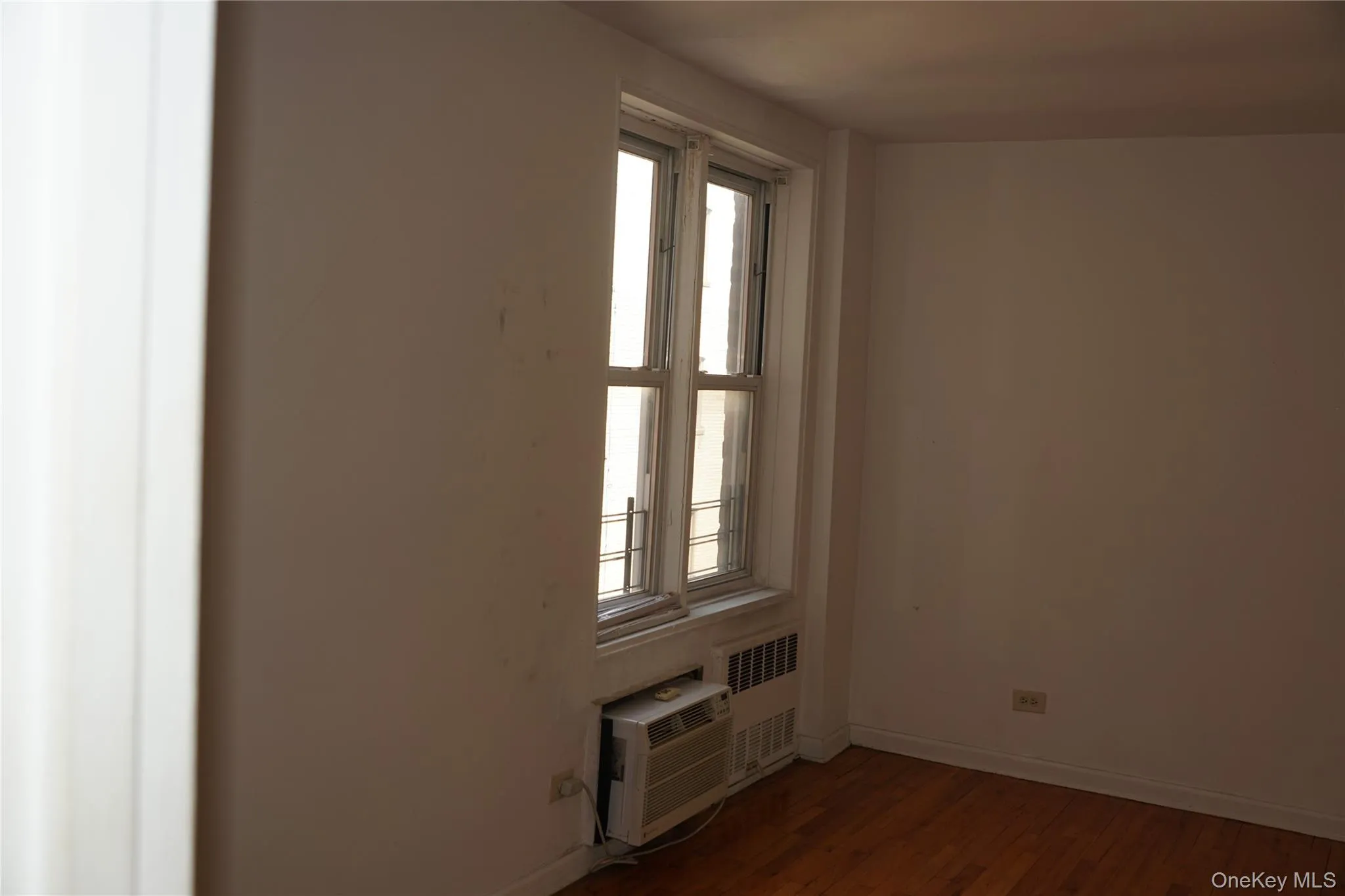 1332 Metropolitan Avenue, New York, NY, 2 Bedrooms Bedrooms, 4 Rooms Rooms,1 BathroomBathrooms,Residential,For Rent,Metropolitan,0,955293 1332 Metropolitan Avenue, New York, NY, 2 Bedrooms Bedrooms, 4 Rooms Rooms,1 BathroomBathrooms,Residential,For Rent,Metropolitan,0,955293