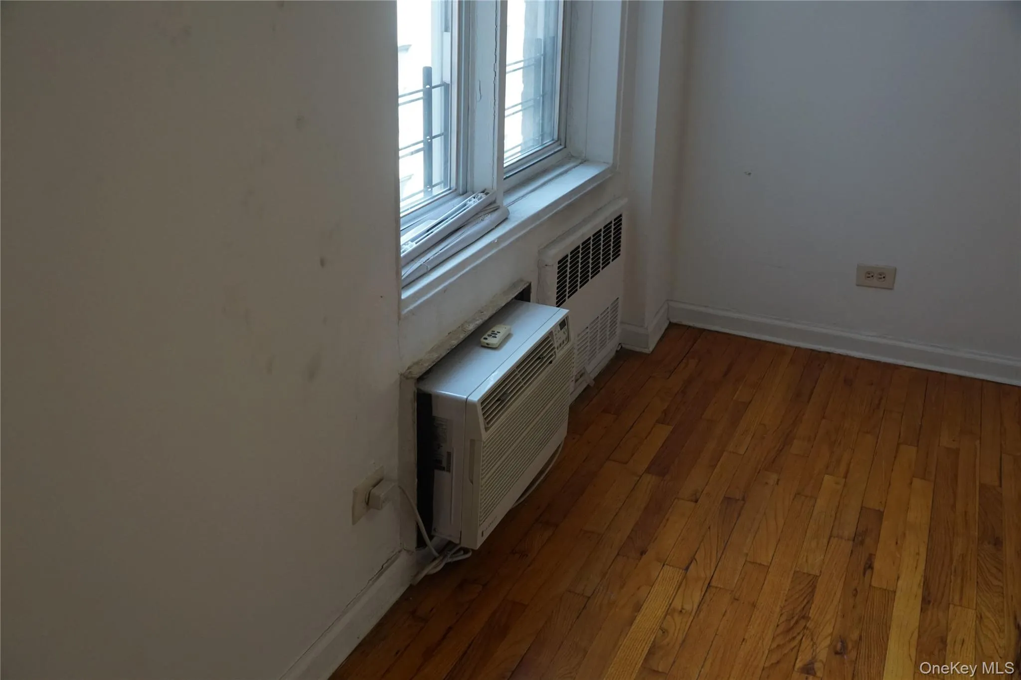 1332 Metropolitan Avenue, New York, NY, 2 Bedrooms Bedrooms, 4 Rooms Rooms,1 BathroomBathrooms,Residential,For Rent,Metropolitan,0,955293 1332 Metropolitan Avenue, New York, NY, 2 Bedrooms Bedrooms, 4 Rooms Rooms,1 BathroomBathrooms,Residential,For Rent,Metropolitan,0,955293