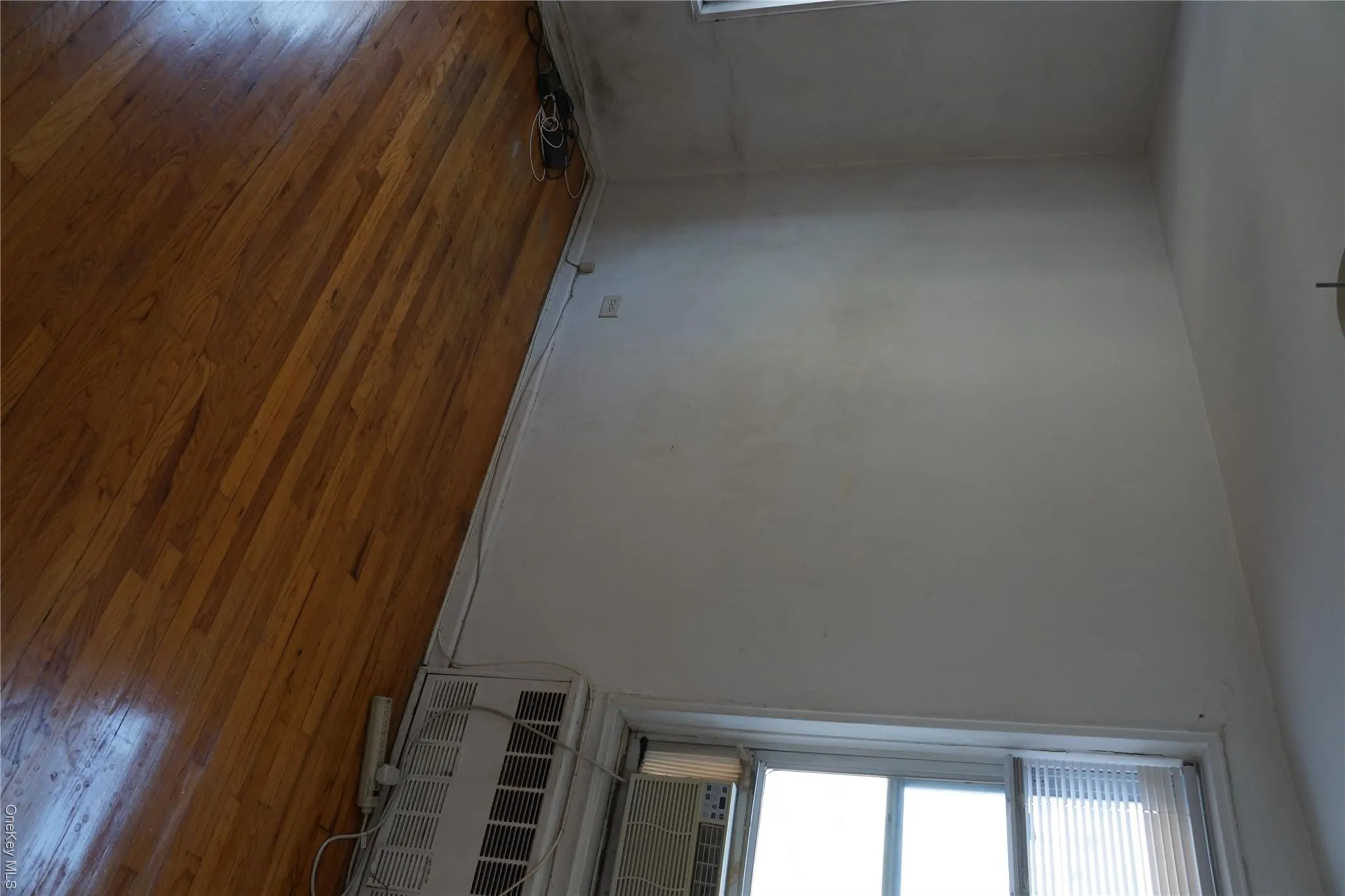 1332 Metropolitan Avenue, New York, NY, 2 Bedrooms Bedrooms, 4 Rooms Rooms,1 BathroomBathrooms,Residential,For Rent,Metropolitan,0,955293 1332 Metropolitan Avenue, New York, NY, 2 Bedrooms Bedrooms, 4 Rooms Rooms,1 BathroomBathrooms,Residential,For Rent,Metropolitan,0,955293