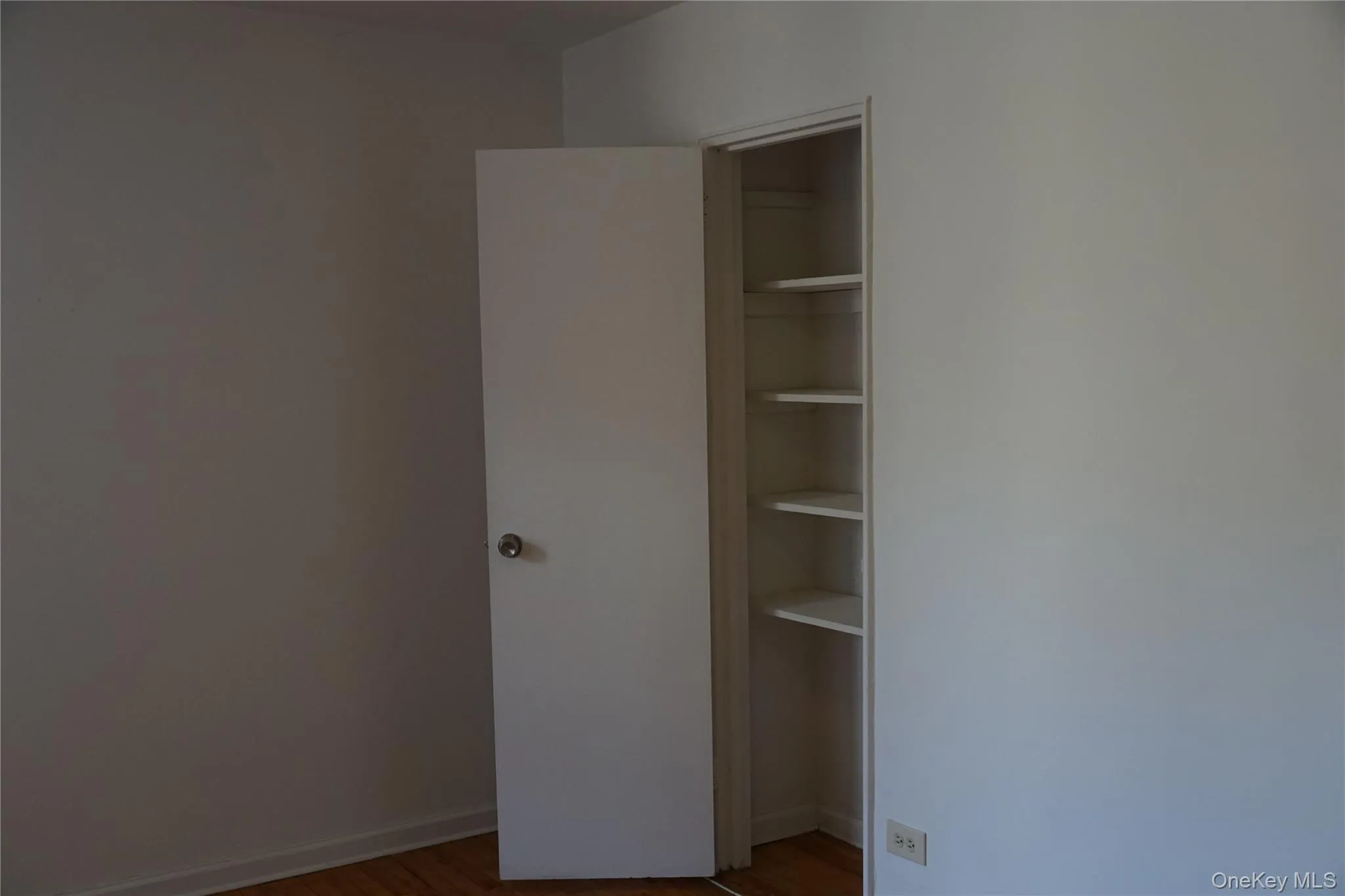 1332 Metropolitan Avenue, New York, NY, 2 Bedrooms Bedrooms, 4 Rooms Rooms,1 BathroomBathrooms,Residential,For Rent,Metropolitan,0,955293 1332 Metropolitan Avenue, New York, NY, 2 Bedrooms Bedrooms, 4 Rooms Rooms,1 BathroomBathrooms,Residential,For Rent,Metropolitan,0,955293