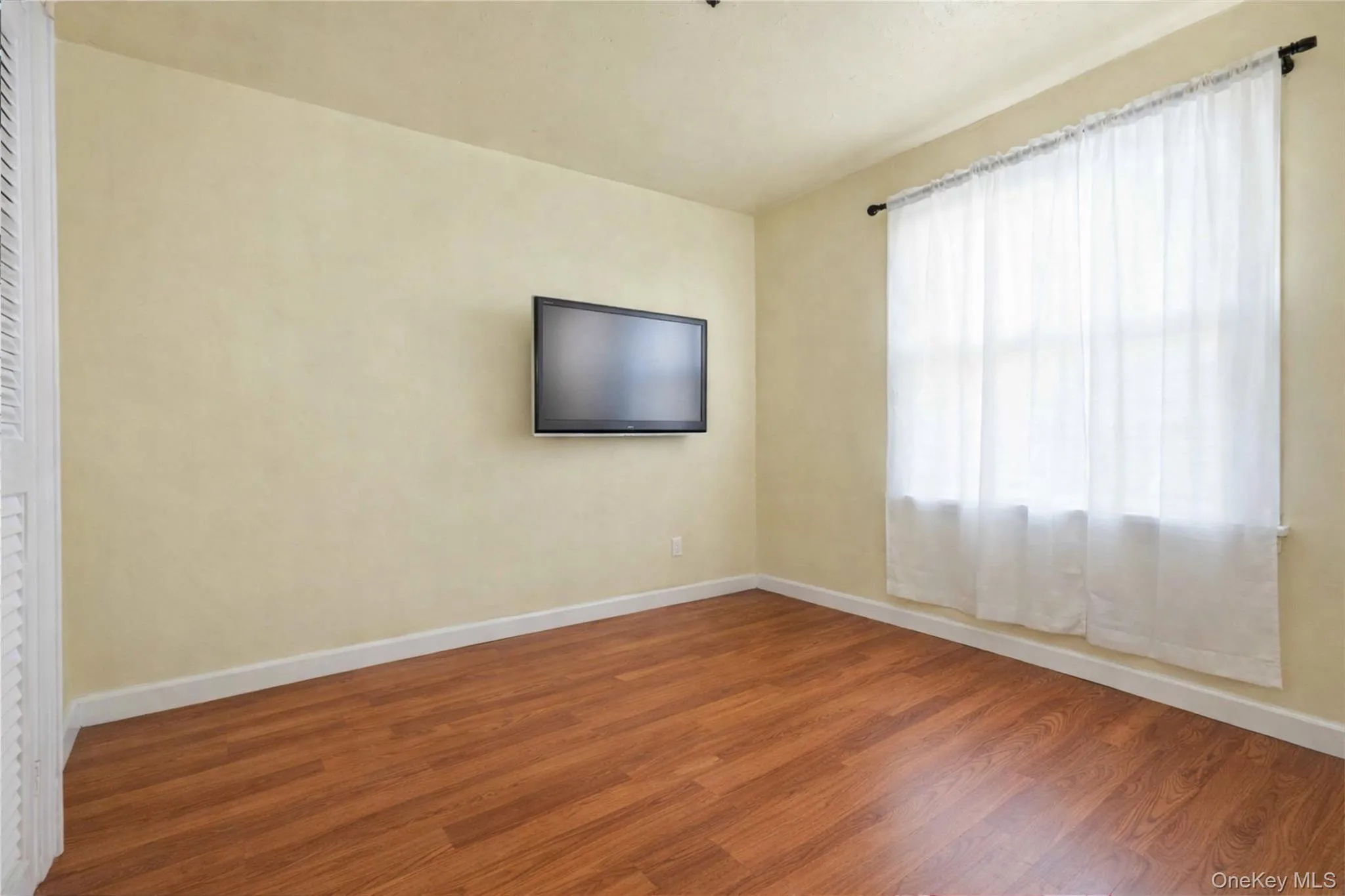 8060 162nd Street, New York, NY, 4 Bedrooms Bedrooms, 7 Rooms Rooms,2 BathroomsBathrooms,Residential,For Rent,162nd,0,955322 8060 162nd Street, New York, NY, 4 Bedrooms Bedrooms, 7 Rooms Rooms,2 BathroomsBathrooms,Residential,For Rent,162nd,0,955322