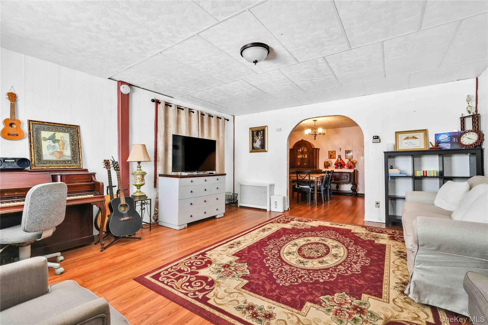 8060 162nd Street, New York, NY, 4 Bedrooms Bedrooms, 7 Rooms Rooms,2 BathroomsBathrooms,Residential,For Rent,162nd,0,955322 8060 162nd Street, New York, NY, 4 Bedrooms Bedrooms, 7 Rooms Rooms,2 BathroomsBathrooms,Residential,For Rent,162nd,0,955322