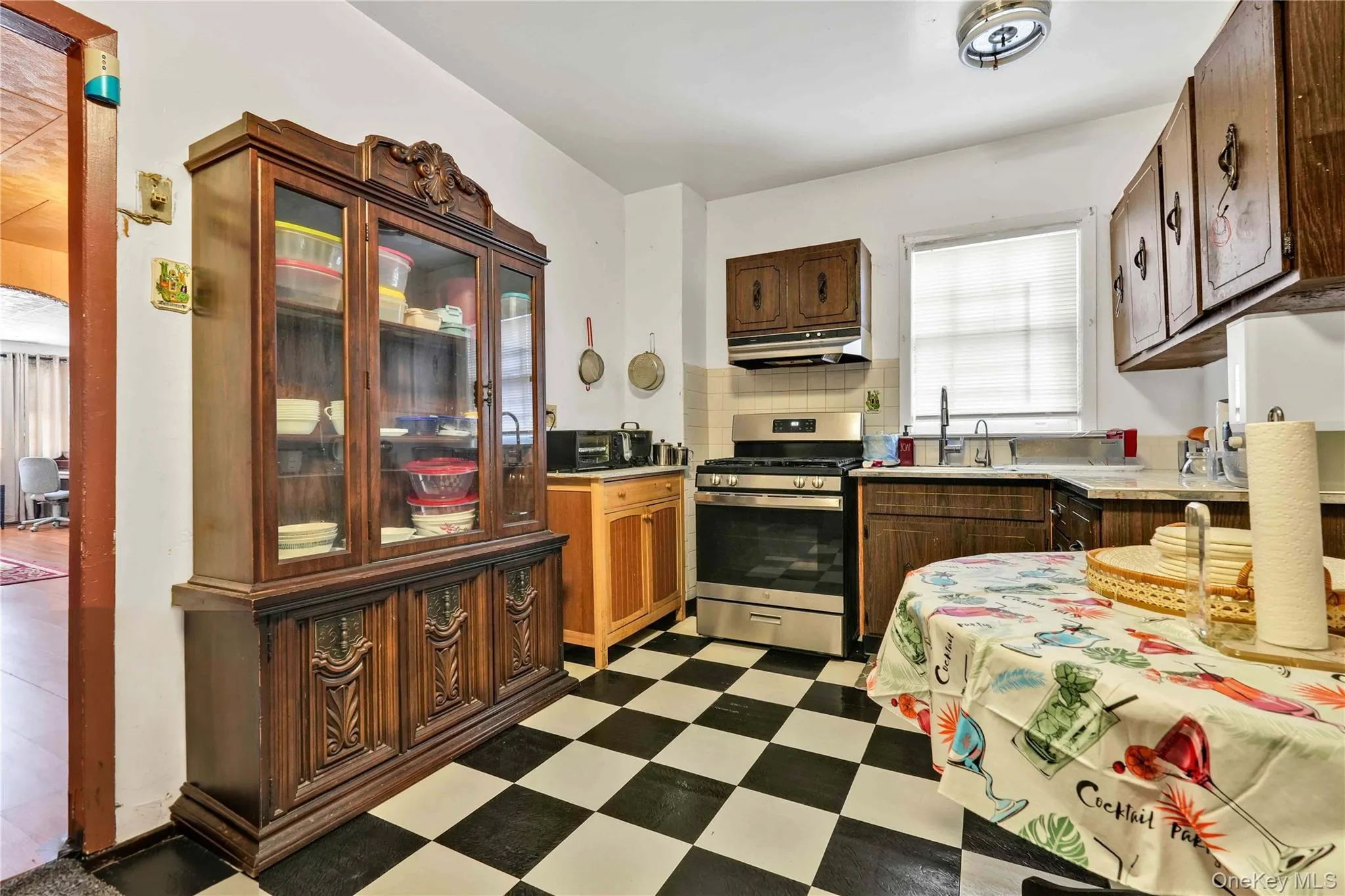 8060 162nd Street, New York, NY, 4 Bedrooms Bedrooms, 7 Rooms Rooms,2 BathroomsBathrooms,Residential,For Rent,162nd,0,955322 8060 162nd Street, New York, NY, 4 Bedrooms Bedrooms, 7 Rooms Rooms,2 BathroomsBathrooms,Residential,For Rent,162nd,0,955322