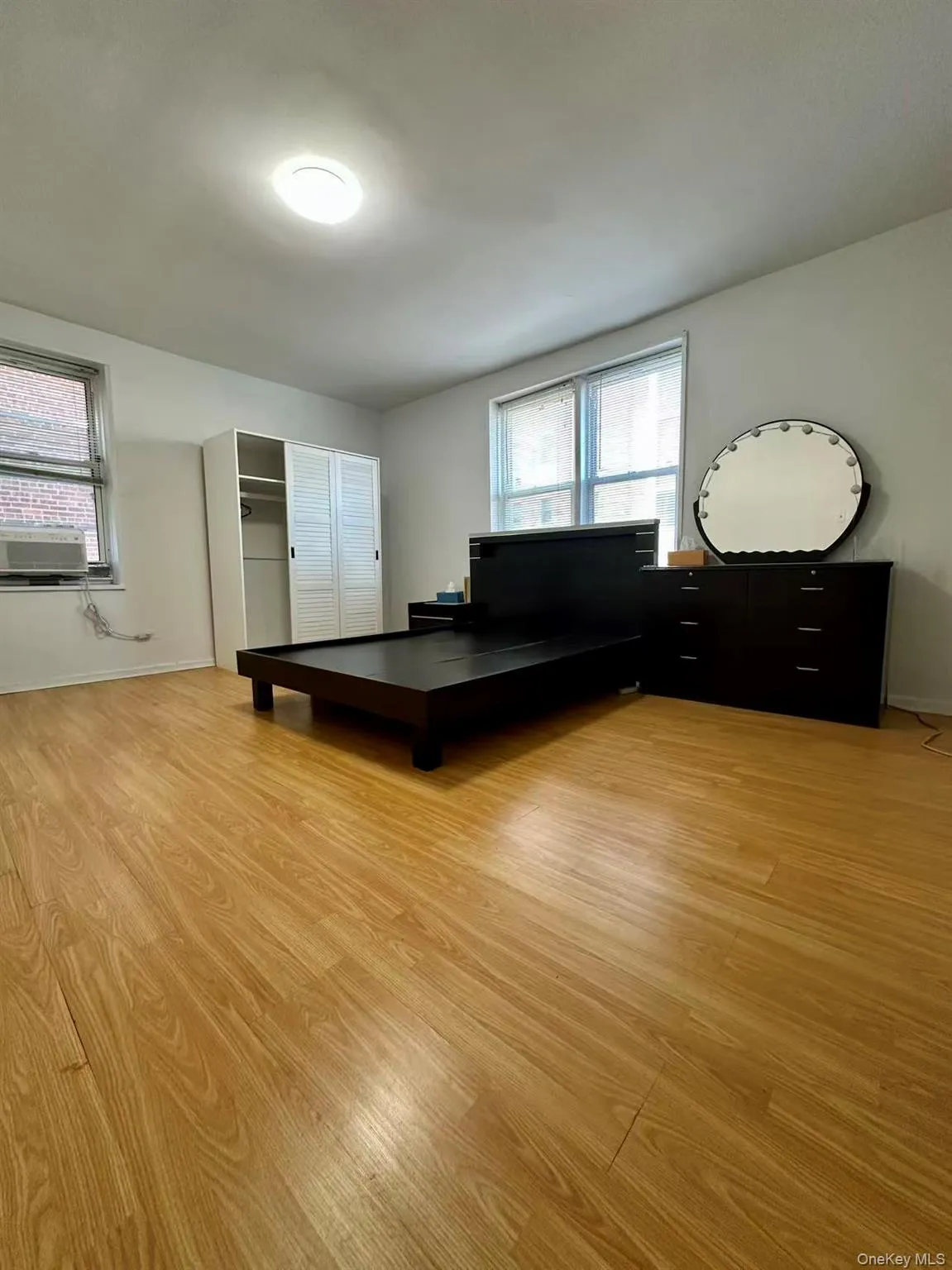 42-40 Bowne Street, New York, NY, 2 Bedrooms Bedrooms, 5 Rooms Rooms,1 BathroomBathrooms,Residential Lease,Idx,Bowne,0,955353 42-40 Bowne Street, New York, NY, 2 Bedrooms Bedrooms, 5 Rooms Rooms,1 BathroomBathrooms,Residential Lease,Idx,Bowne,0,955353
