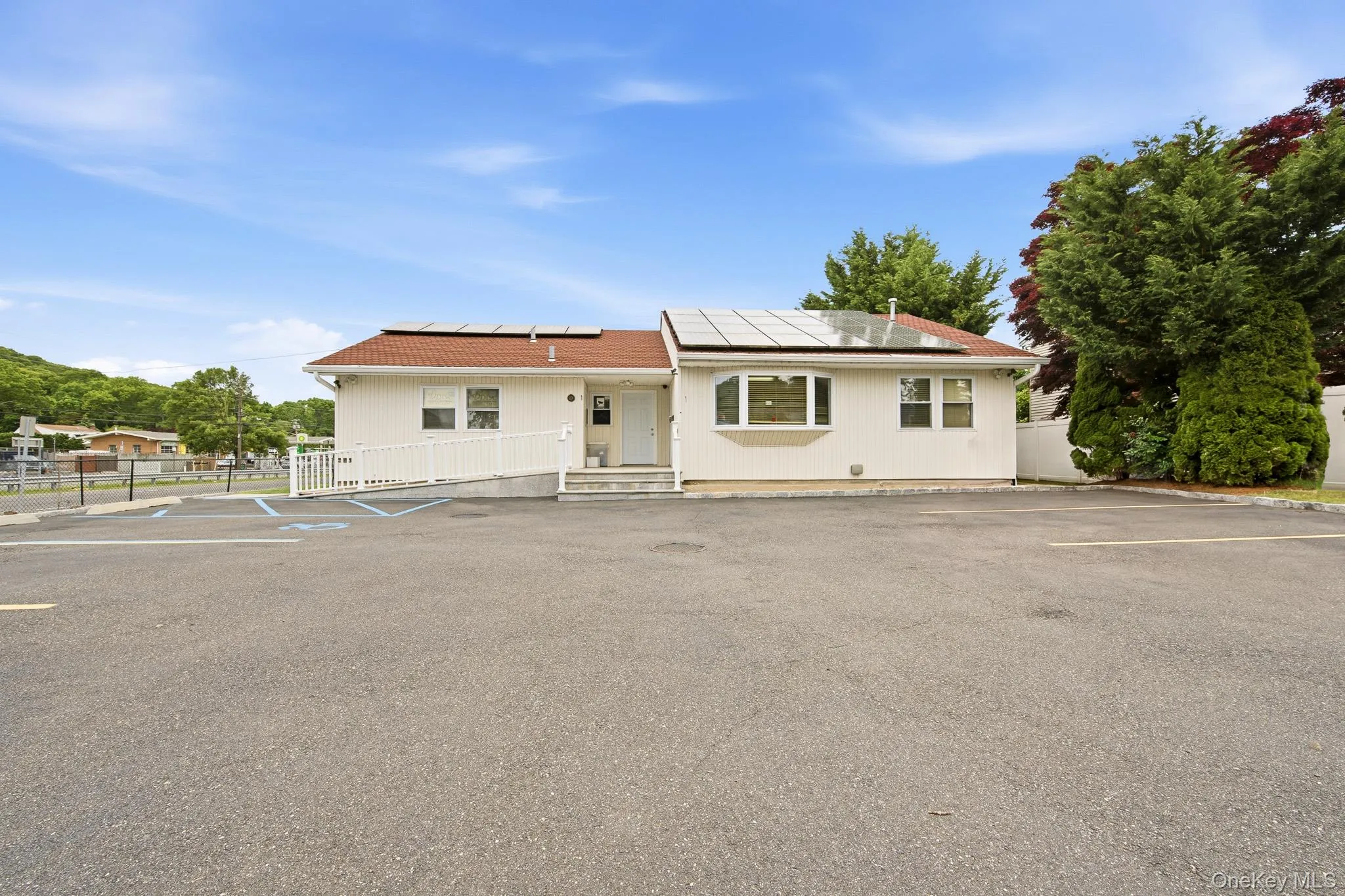 1 Arrowood Lane Lane, Huntington, NY, 5 Bedrooms Bedrooms, 11 Rooms Rooms,1 BathroomBathrooms,Residential,For Rent,Arrowood Lane,0,955356 1 Arrowood Lane Lane, Huntington, NY, 5 Bedrooms Bedrooms, 11 Rooms Rooms,1 BathroomBathrooms,Residential,For Rent,Arrowood Lane,0,955356