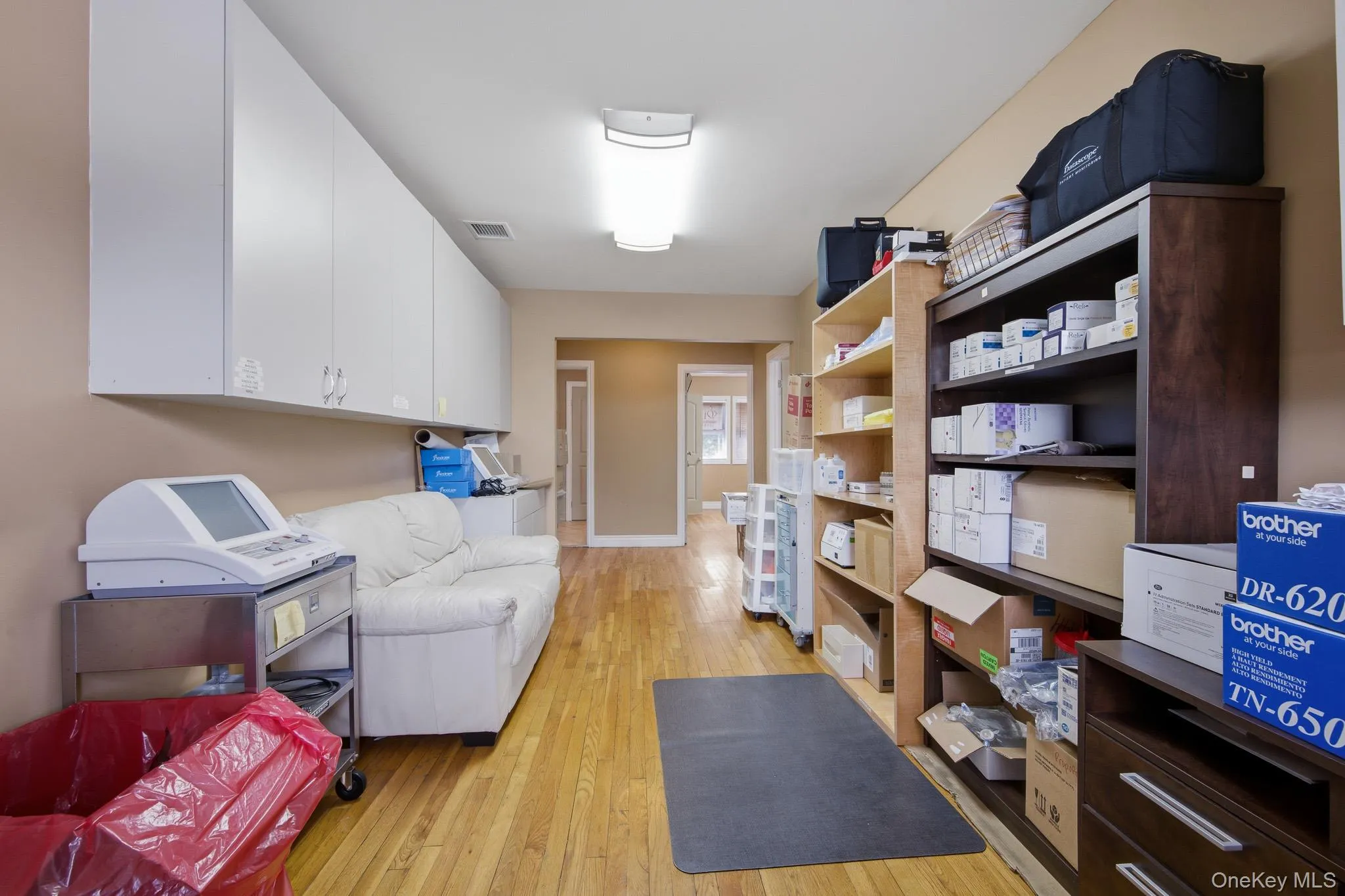 1 Arrowood Lane Lane, Huntington, NY, 5 Bedrooms Bedrooms, 11 Rooms Rooms,1 BathroomBathrooms,Residential,For Rent,Arrowood Lane,0,955356 1 Arrowood Lane Lane, Huntington, NY, 5 Bedrooms Bedrooms, 11 Rooms Rooms,1 BathroomBathrooms,Residential,For Rent,Arrowood Lane,0,955356