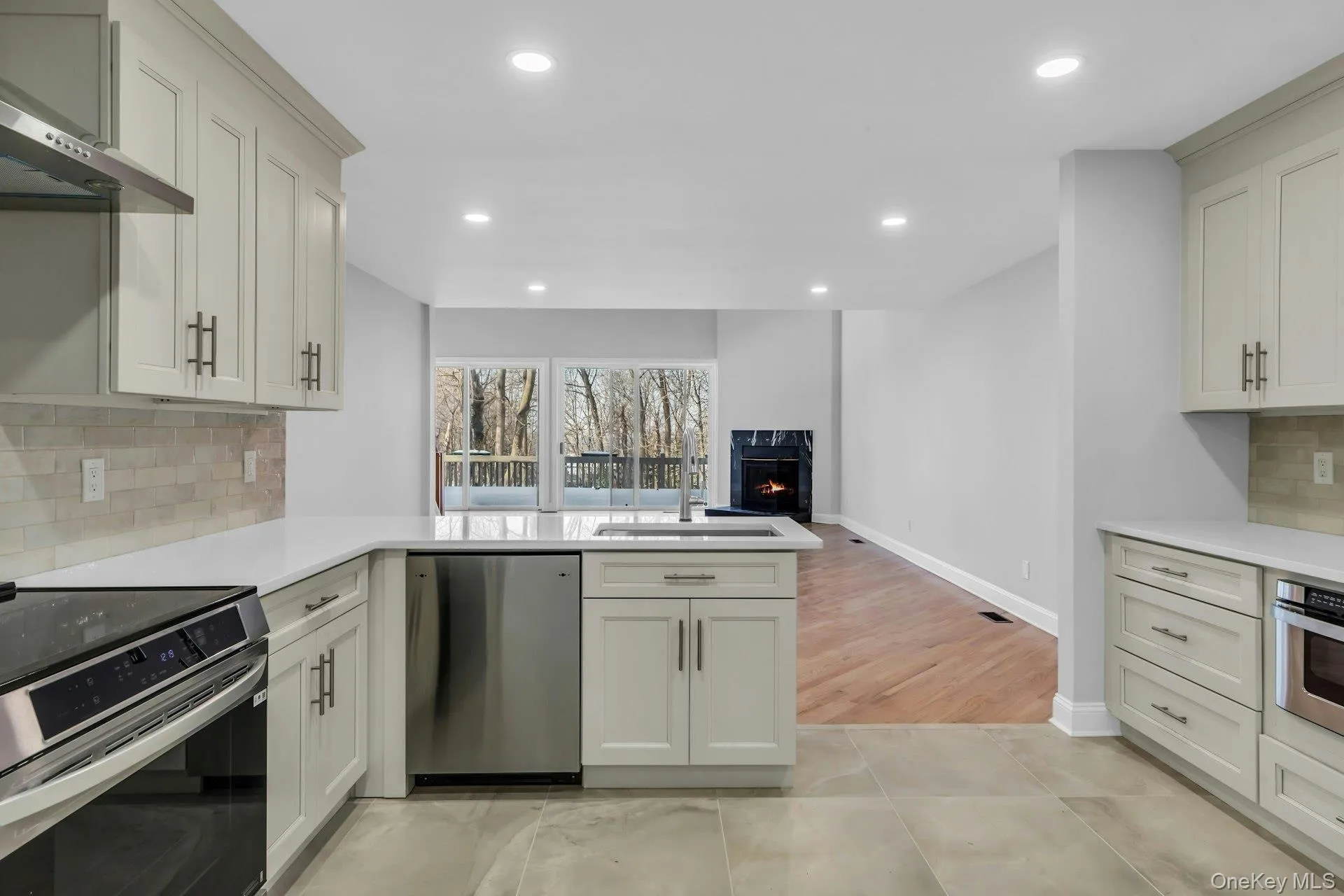 Open floor plan with lots of natural sunlight. Open floor plan with lots of natural sunlight.