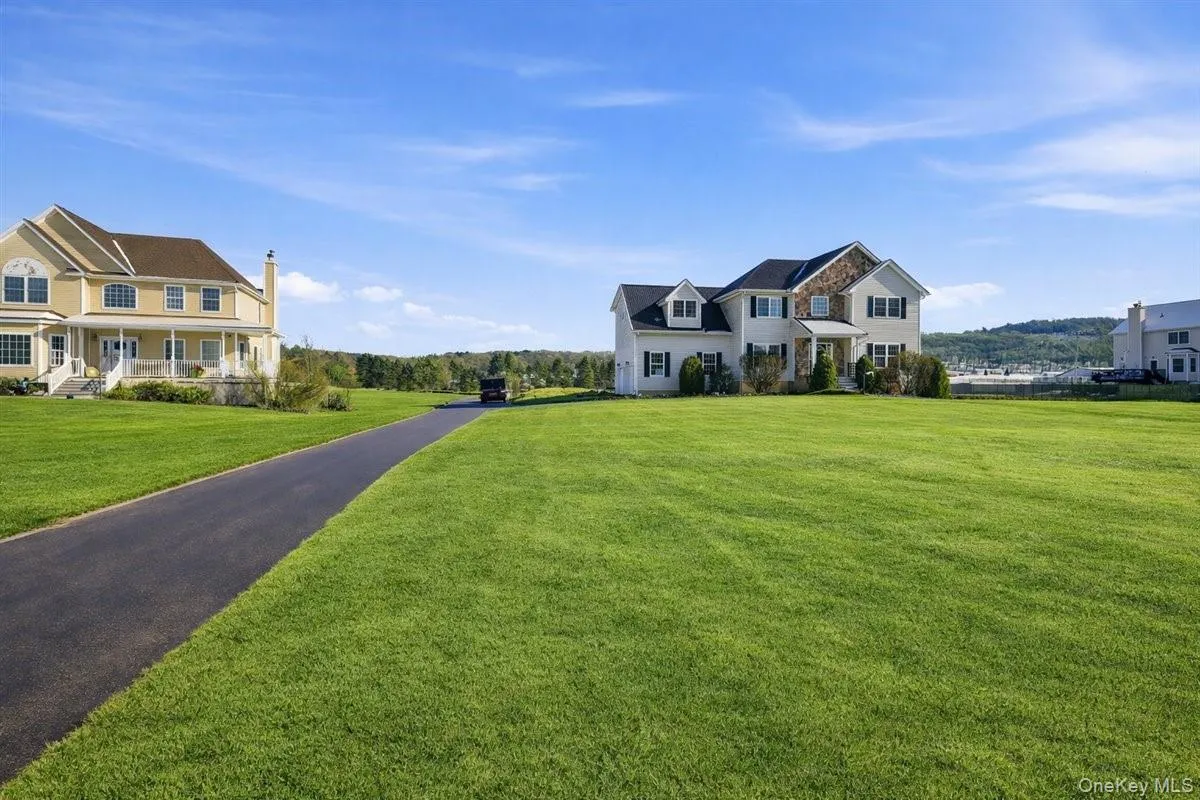 4 Picnic Woods Road, Lloyd, NY, 4 Bedrooms Bedrooms, 8 Rooms Rooms,2 BathroomsBathrooms,Residential,For Rent,Picnic Woods,0,955456 4 Picnic Woods Road, Lloyd, NY, 4 Bedrooms Bedrooms, 8 Rooms Rooms,2 BathroomsBathrooms,Residential,For Rent,Picnic Woods,0,955456