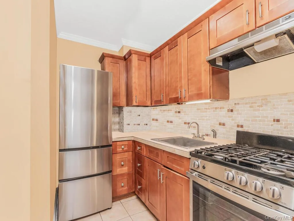 6535 Broadway, New York, NY, 1 Bedroom Bedrooms, 4 Rooms Rooms,1 BathroomBathrooms,Residential Sale,For Rent,Broadway,0,955458 6535 Broadway, New York, NY, 1 Bedroom Bedrooms, 4 Rooms Rooms,1 BathroomBathrooms,Residential Sale,For Rent,Broadway,0,955458