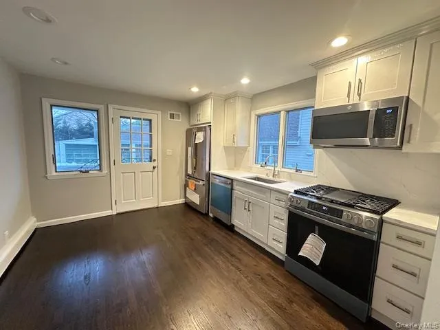 38 Avenue B, North Hempstead, NY, 2 Bedrooms Bedrooms, 4 Rooms Rooms,1 BathroomBathrooms,Residential Lease,Idx,Avenue B,0,955469 38 Avenue B, North Hempstead, NY, 2 Bedrooms Bedrooms, 4 Rooms Rooms,1 BathroomBathrooms,Residential Lease,Idx,Avenue B,0,955469