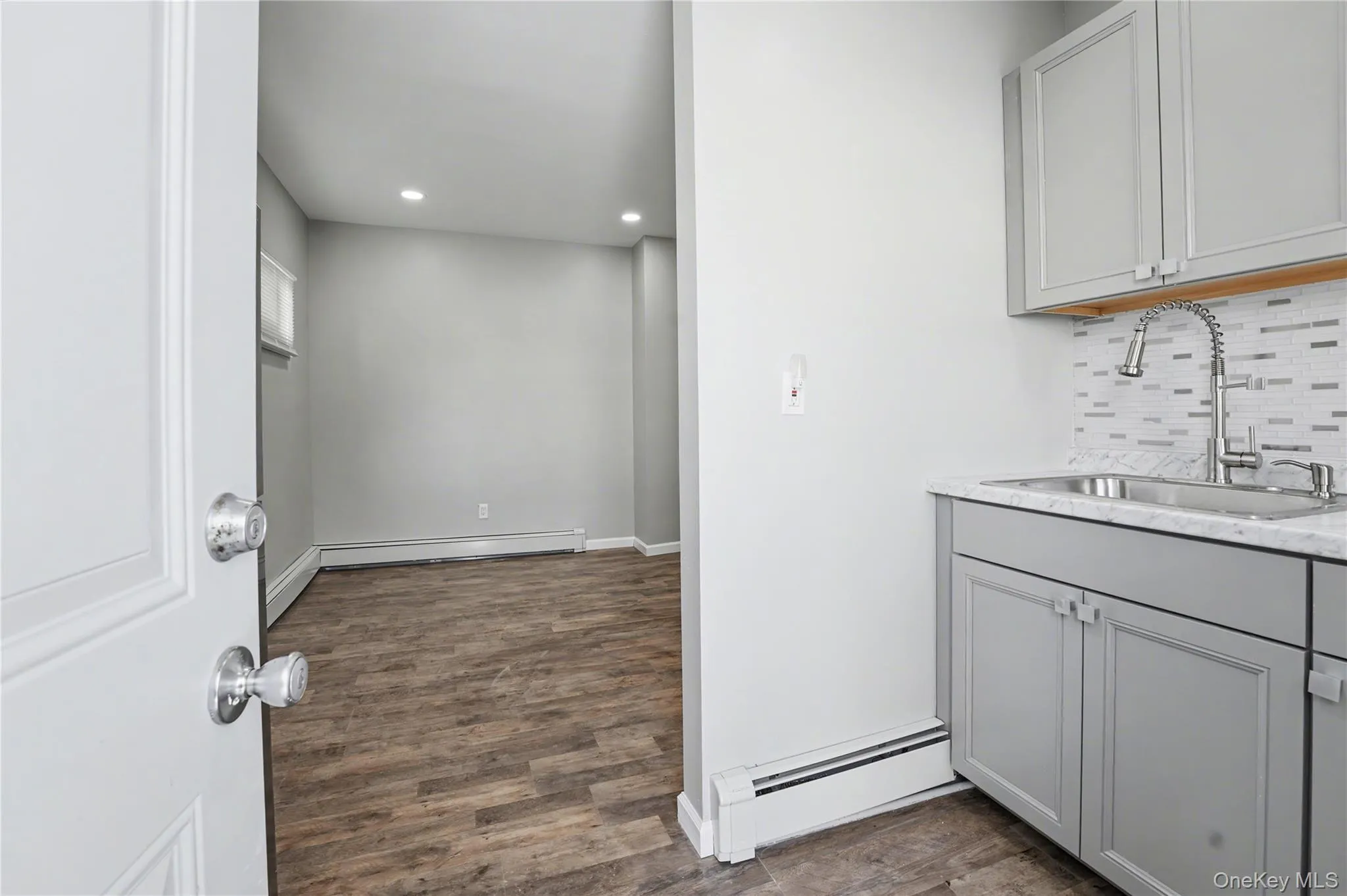 7 Atlantic Street, Islip, NY, 1 Bedroom Bedrooms, 4 Rooms Rooms,1 BathroomBathrooms,Residential Lease,Idx,Atlantic,0,955475 7 Atlantic Street, Islip, NY, 1 Bedroom Bedrooms, 4 Rooms Rooms,1 BathroomBathrooms,Residential Lease,Idx,Atlantic,0,955475