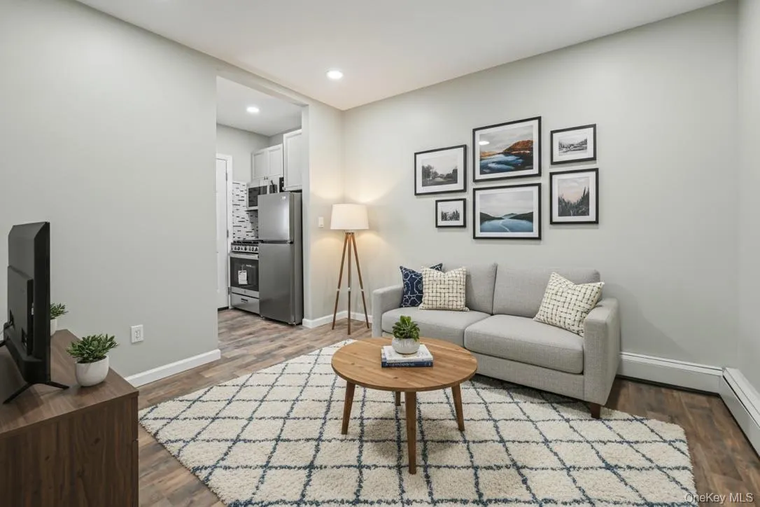 STAGED ANGLE 1 STAGED ANGLE 1