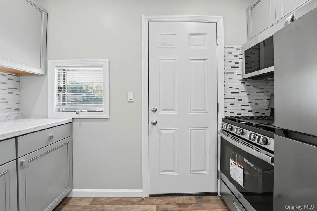 7 Atlantic Street, Islip, NY, 1 Bedroom Bedrooms, 4 Rooms Rooms,1 BathroomBathrooms,Residential Lease,Idx,Atlantic,0,955475 7 Atlantic Street, Islip, NY, 1 Bedroom Bedrooms, 4 Rooms Rooms,1 BathroomBathrooms,Residential Lease,Idx,Atlantic,0,955475